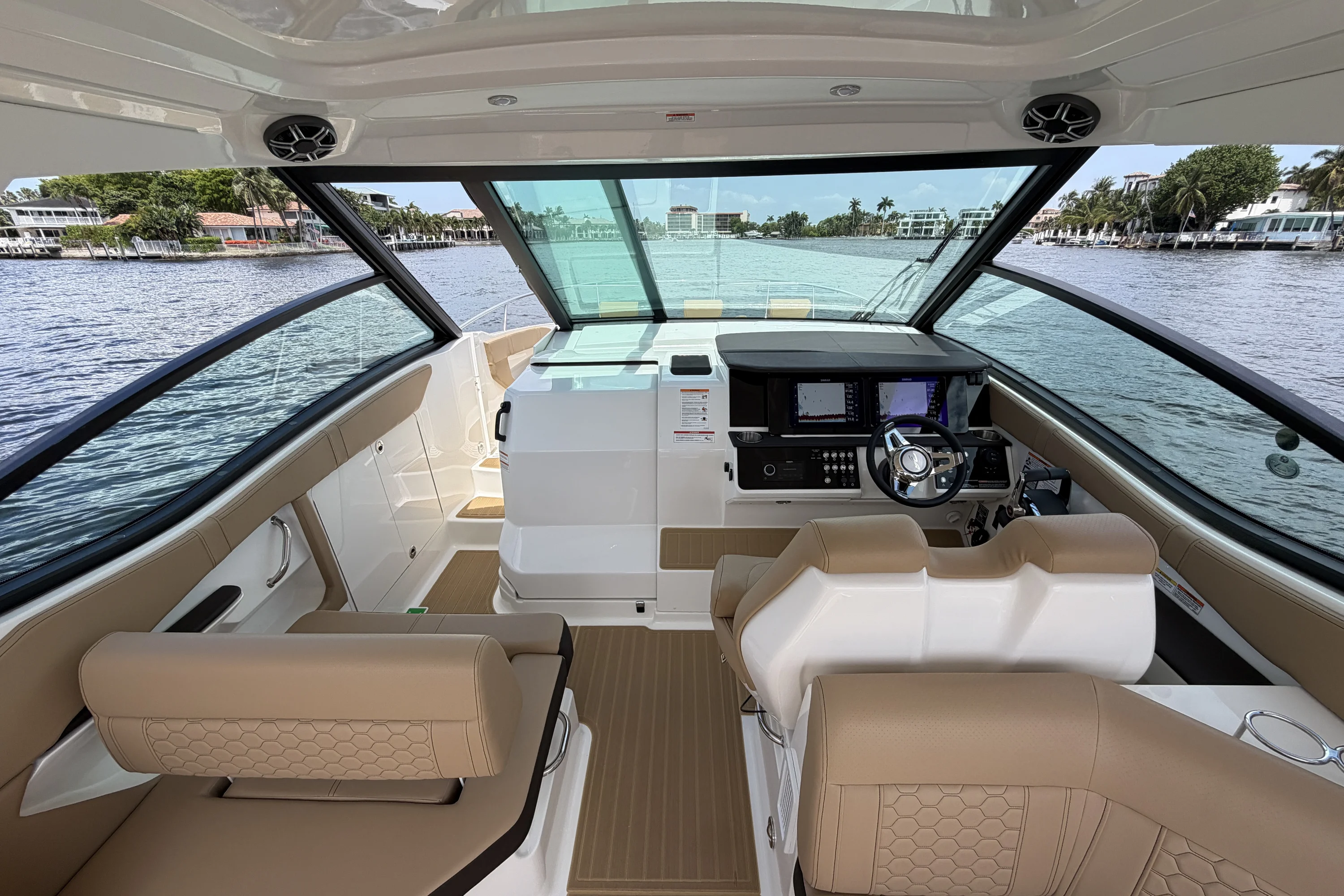 2026 Sea Ray Sundancer 320 Outboard Image Thumbnail #35