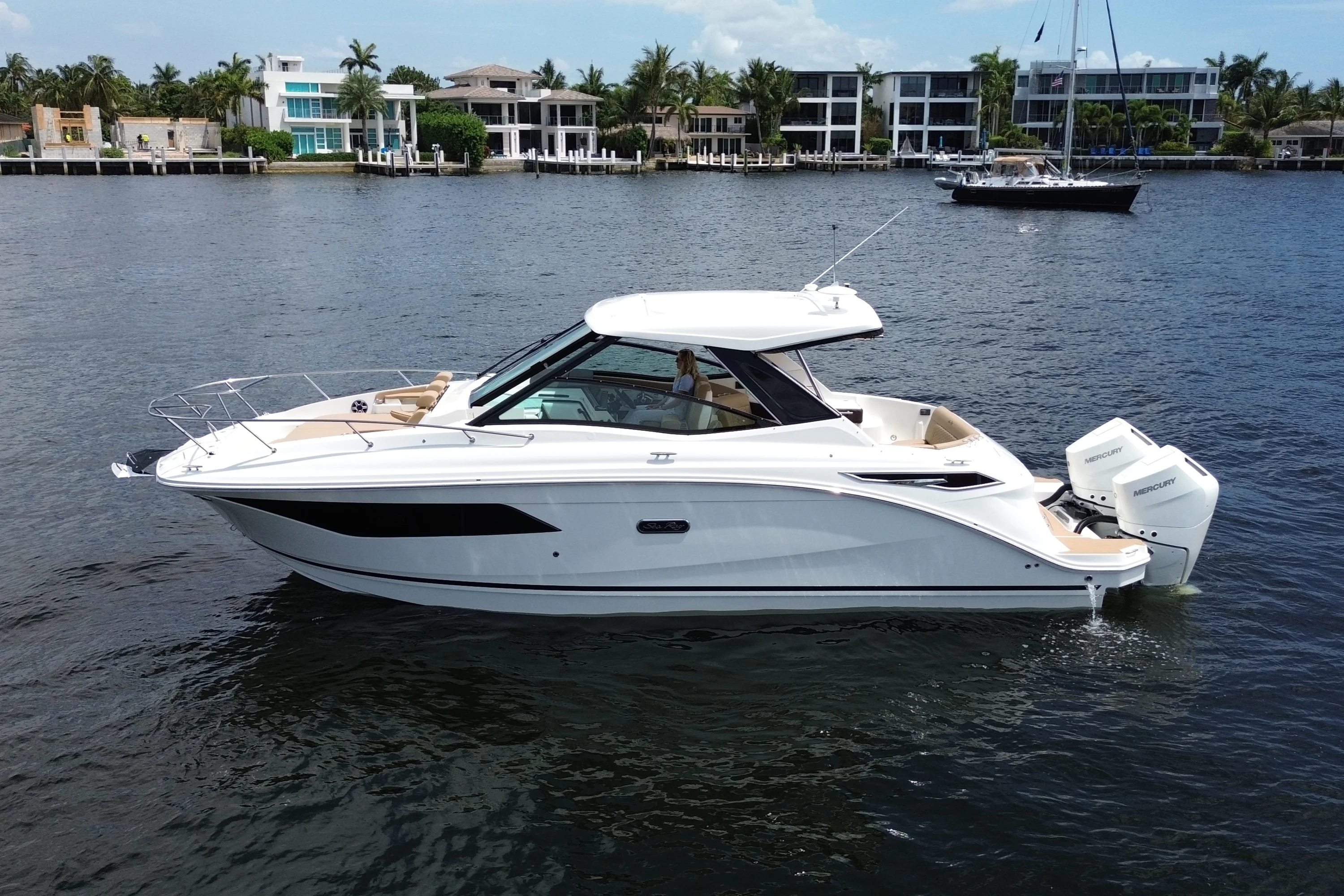 2026 Sea Ray Sundancer 320 Outboard Image Thumbnail #9