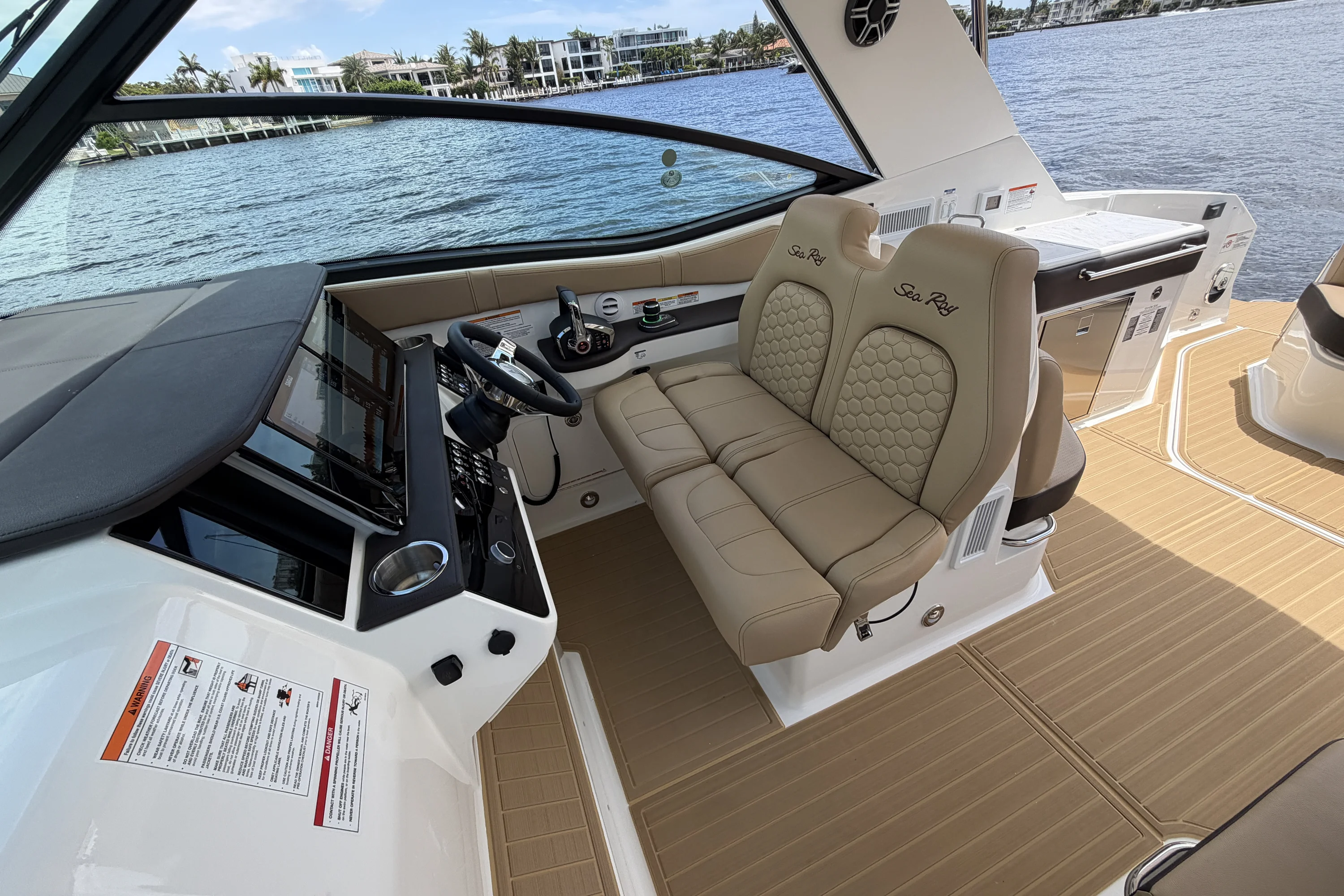 2026 Sea Ray Sundancer 320 Outboard Image Thumbnail #38