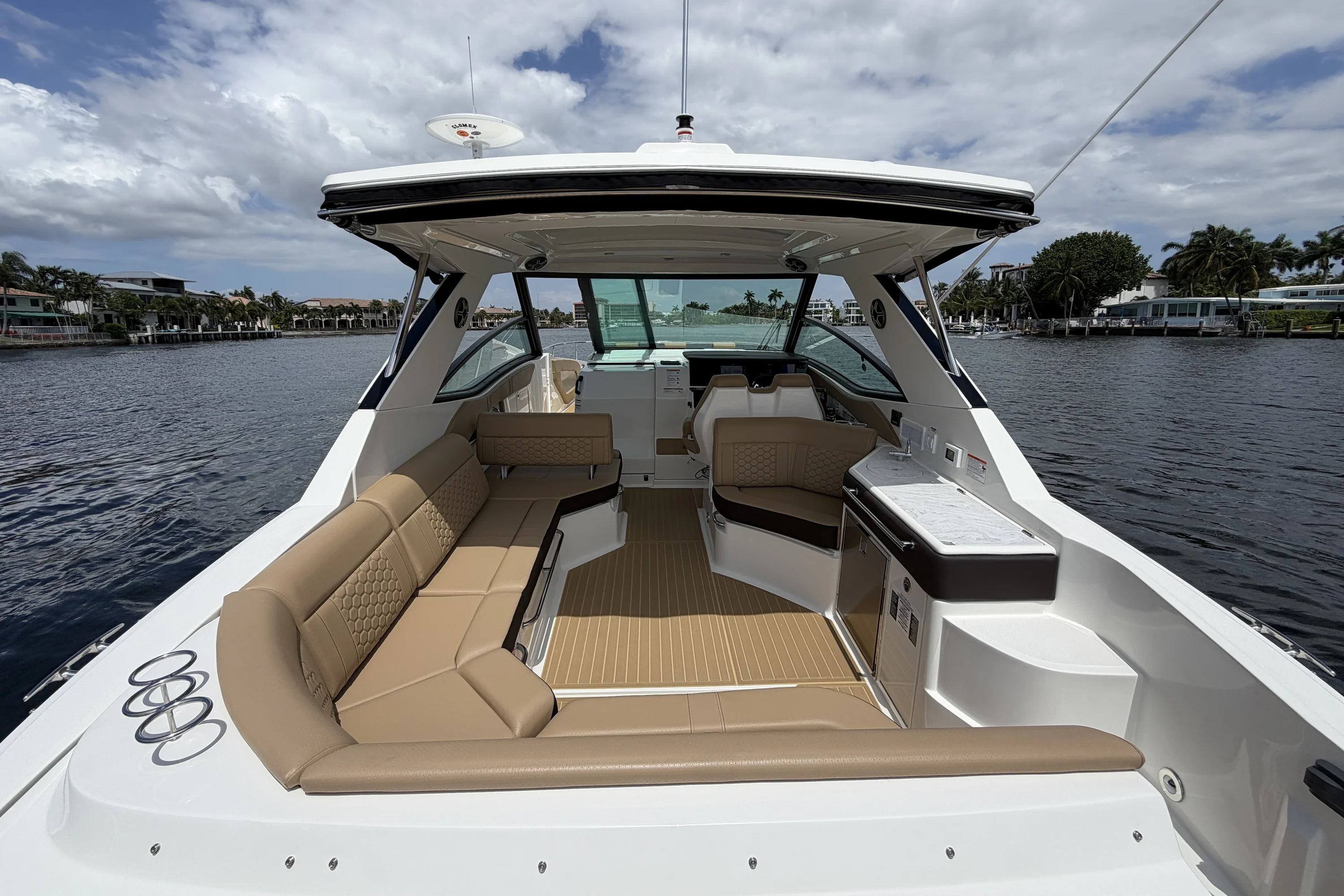 2026 Sea Ray Sundancer 320 Outboard Image Thumbnail #22
