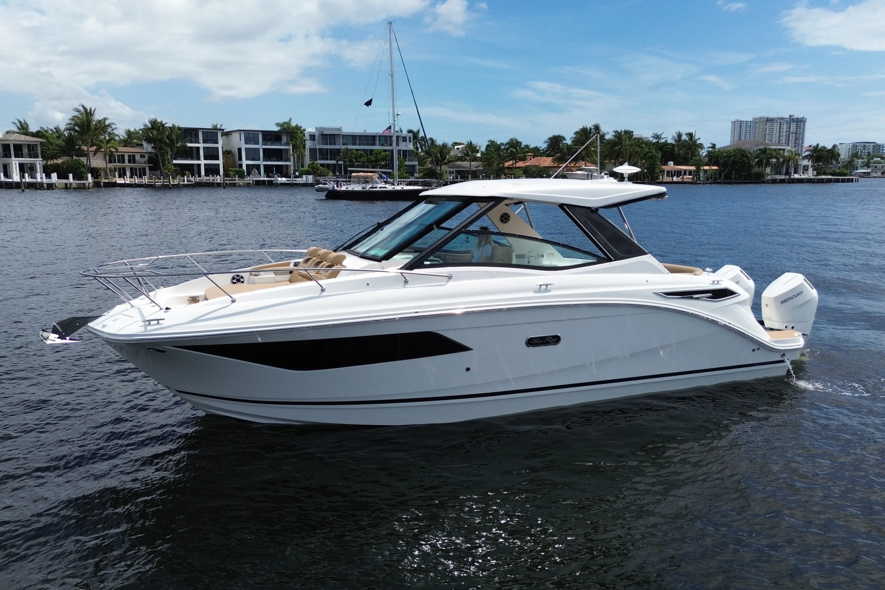2026 Sea Ray Sundancer 320 Outboard Image Thumbnail #10