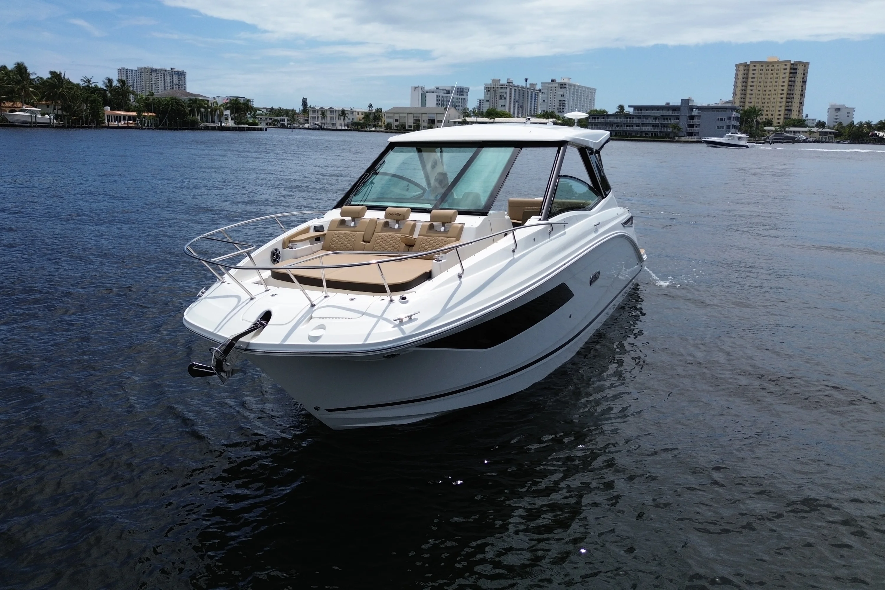 2026 Sea Ray Sundancer 320 Outboard Image Thumbnail #12