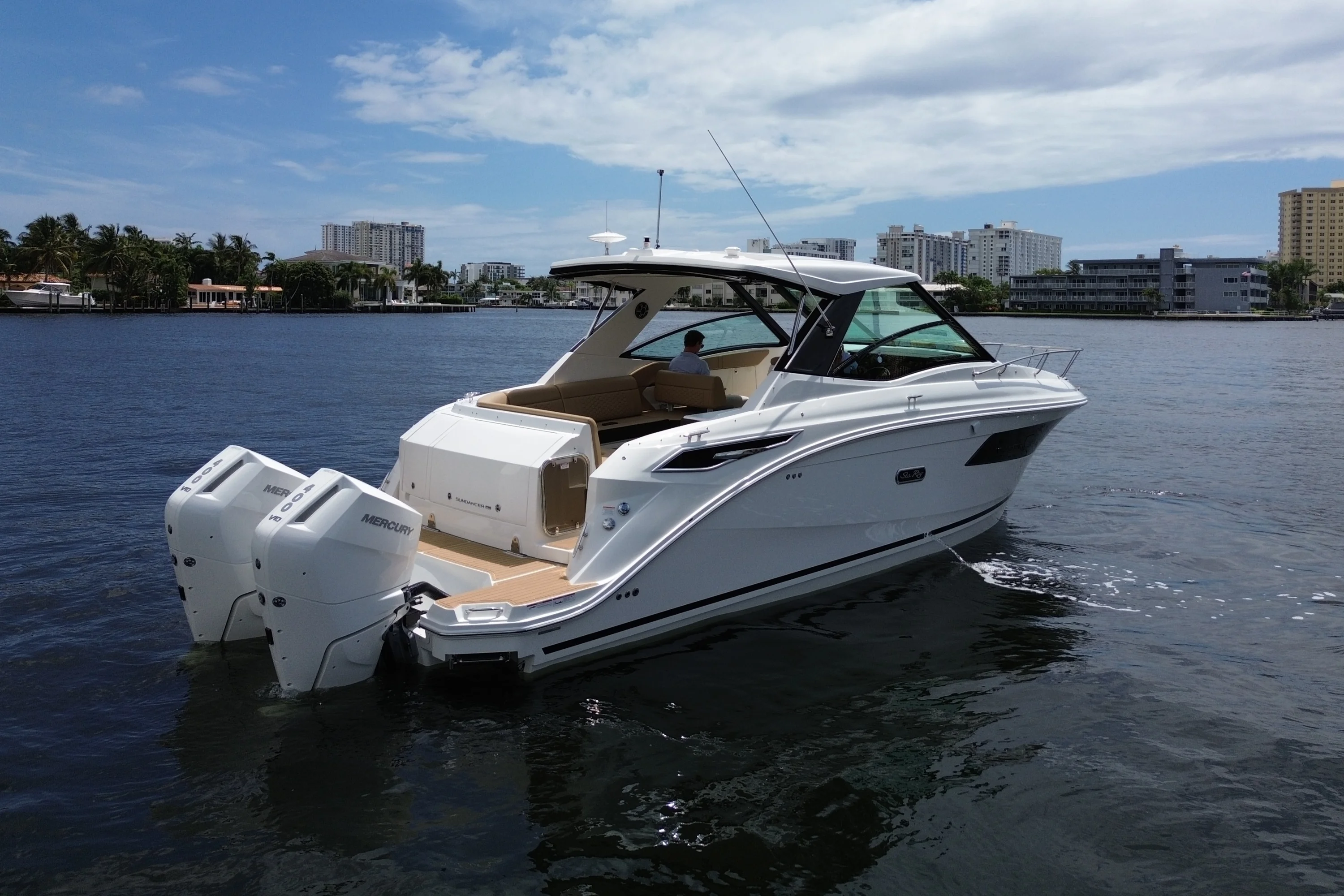 2026 Sea Ray Sundancer 320 Outboard Image Thumbnail #5