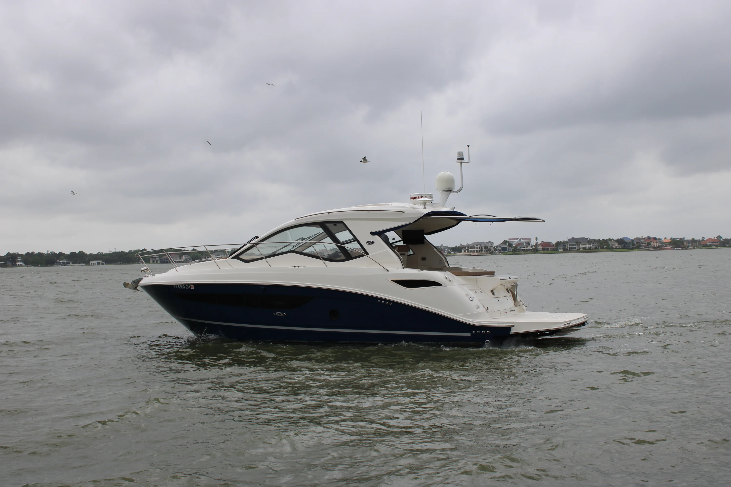 2018 Sea Ray 350 Image Thumbnail #13