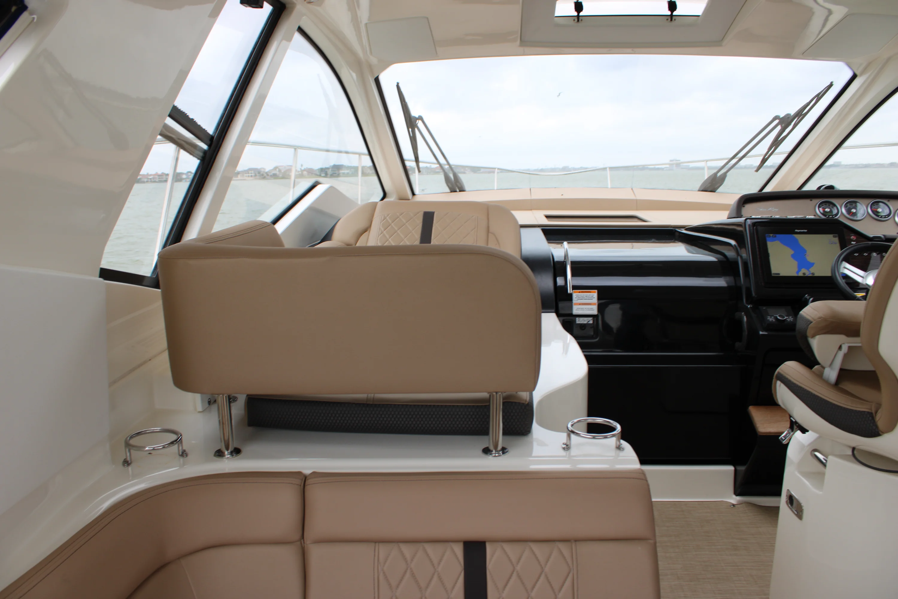 2018 Sea Ray 350 Image Thumbnail #51