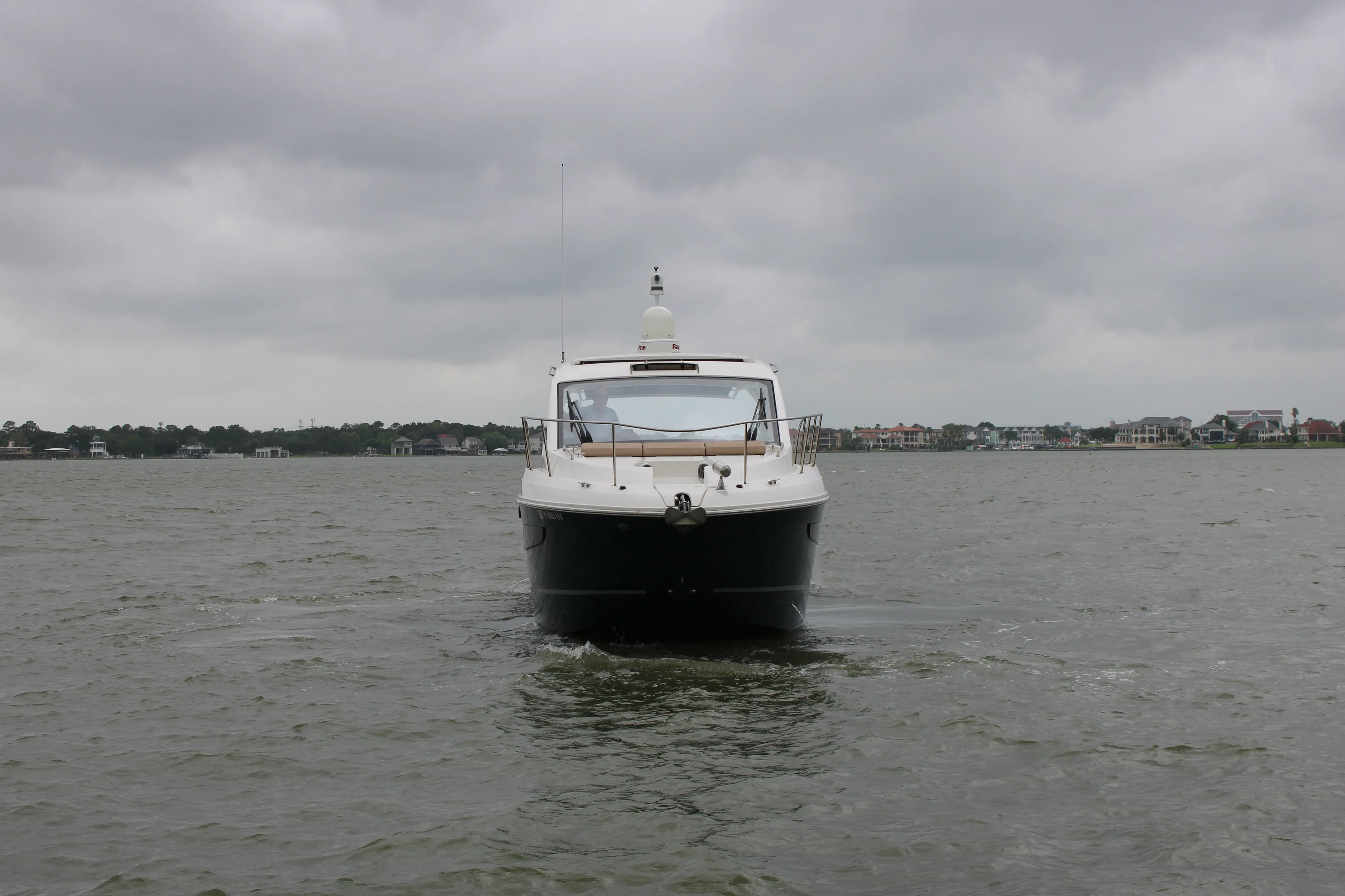 2018 Sea Ray 350 Image Thumbnail #2