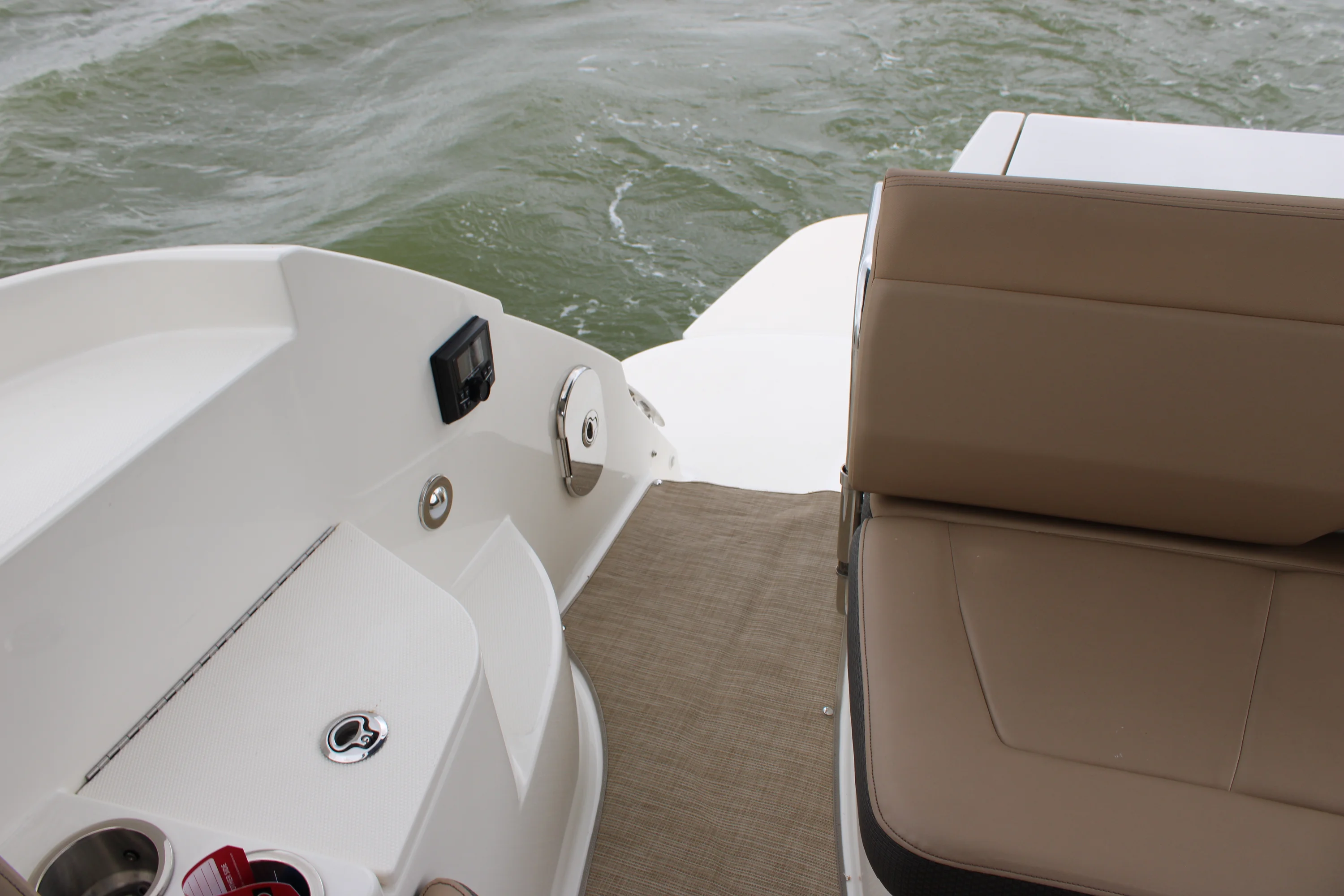 2018 Sea Ray 350 Image Thumbnail #14