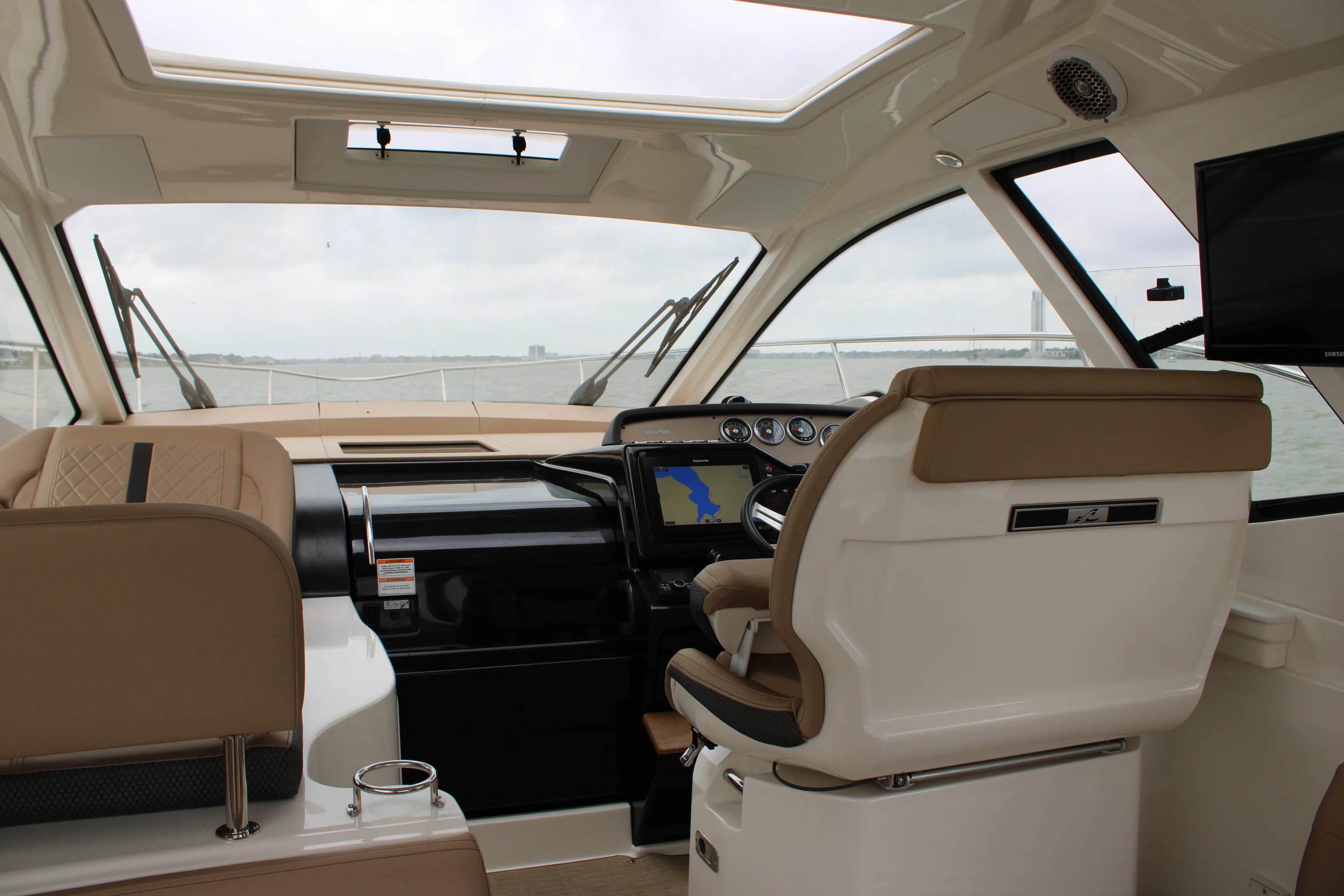 2018 Sea Ray 350 Image Thumbnail #50