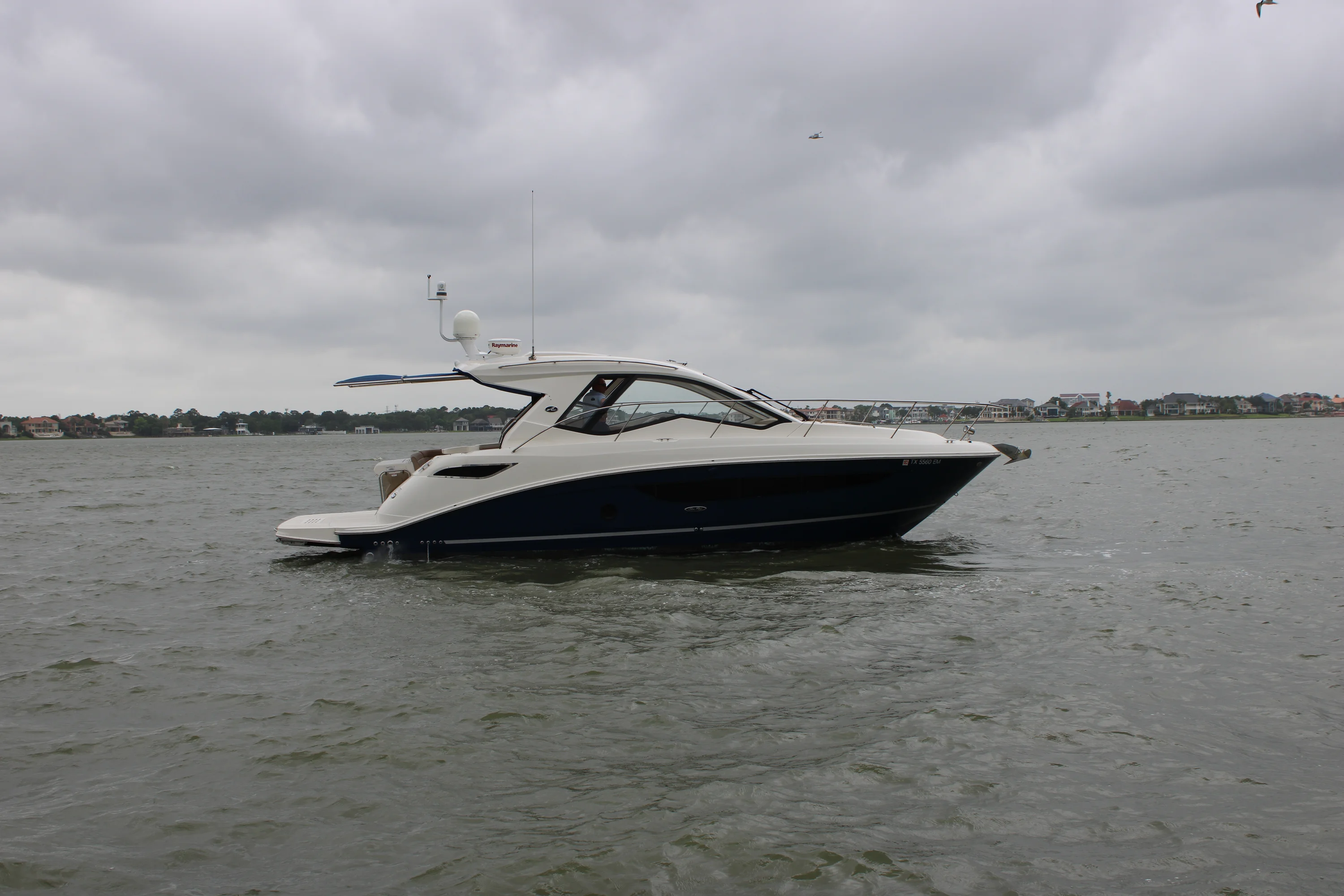 2018 Sea Ray 350 Image Thumbnail #6