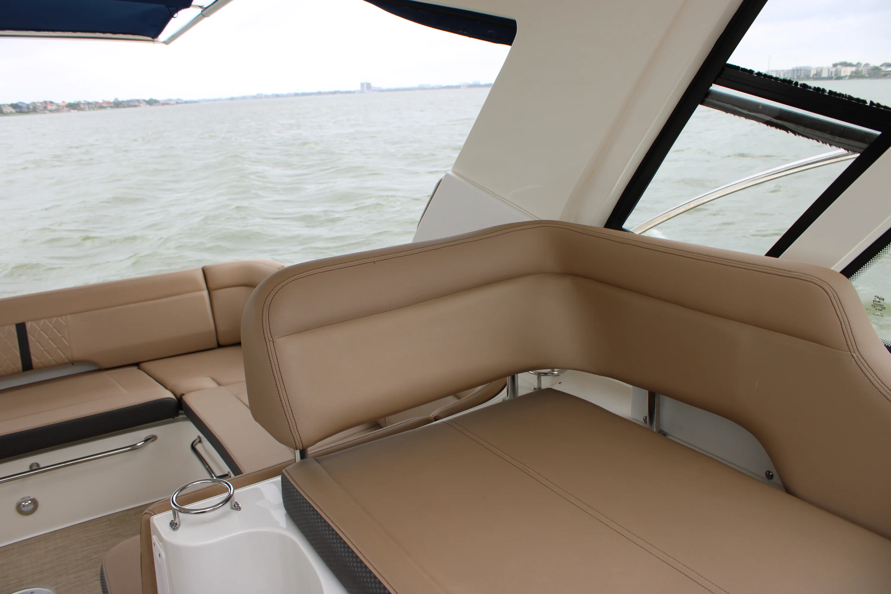 2018 Sea Ray 350 Image Thumbnail #32