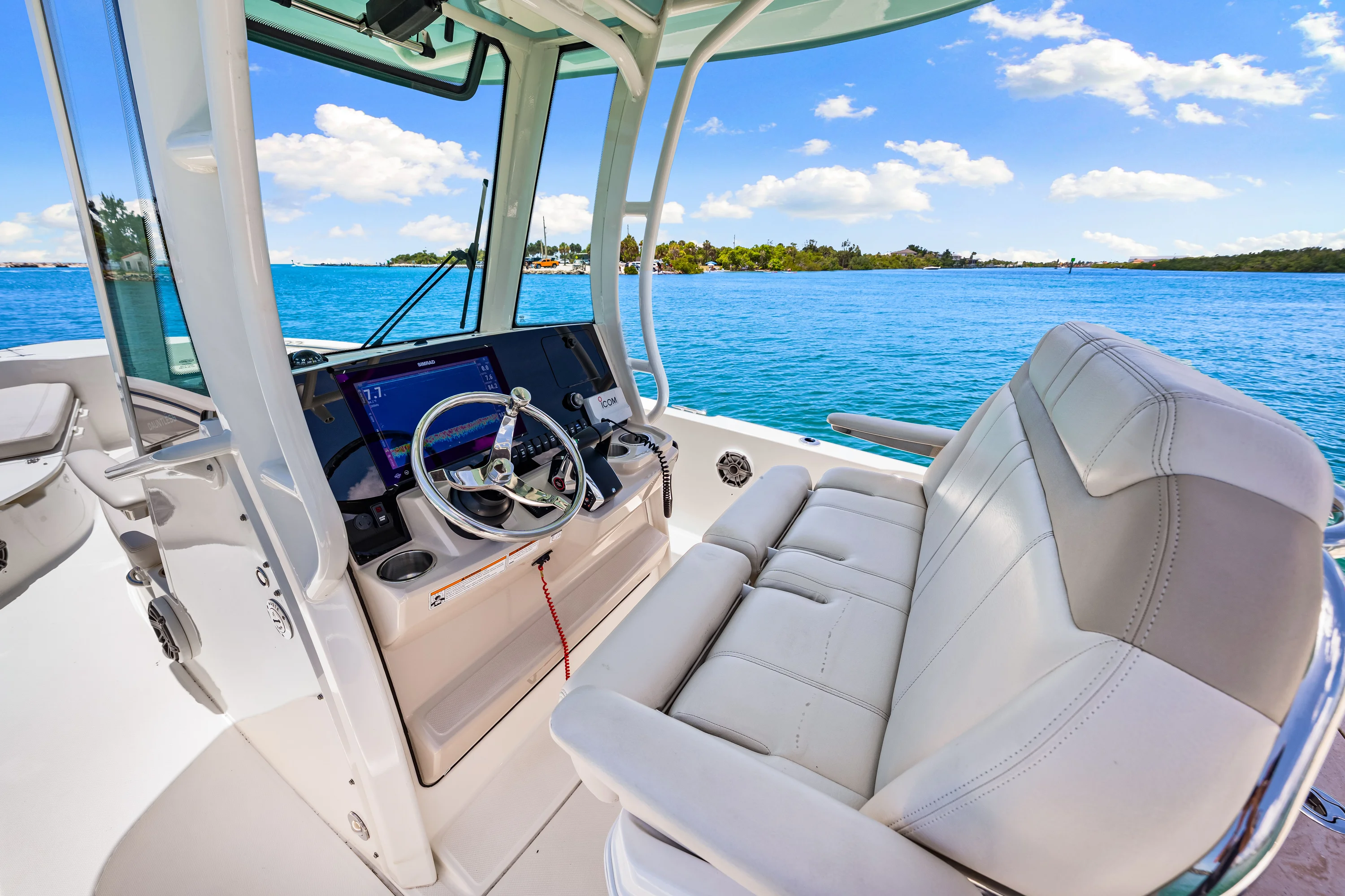 2023 Boston Whaler 280 Dauntless Image Thumbnail #16