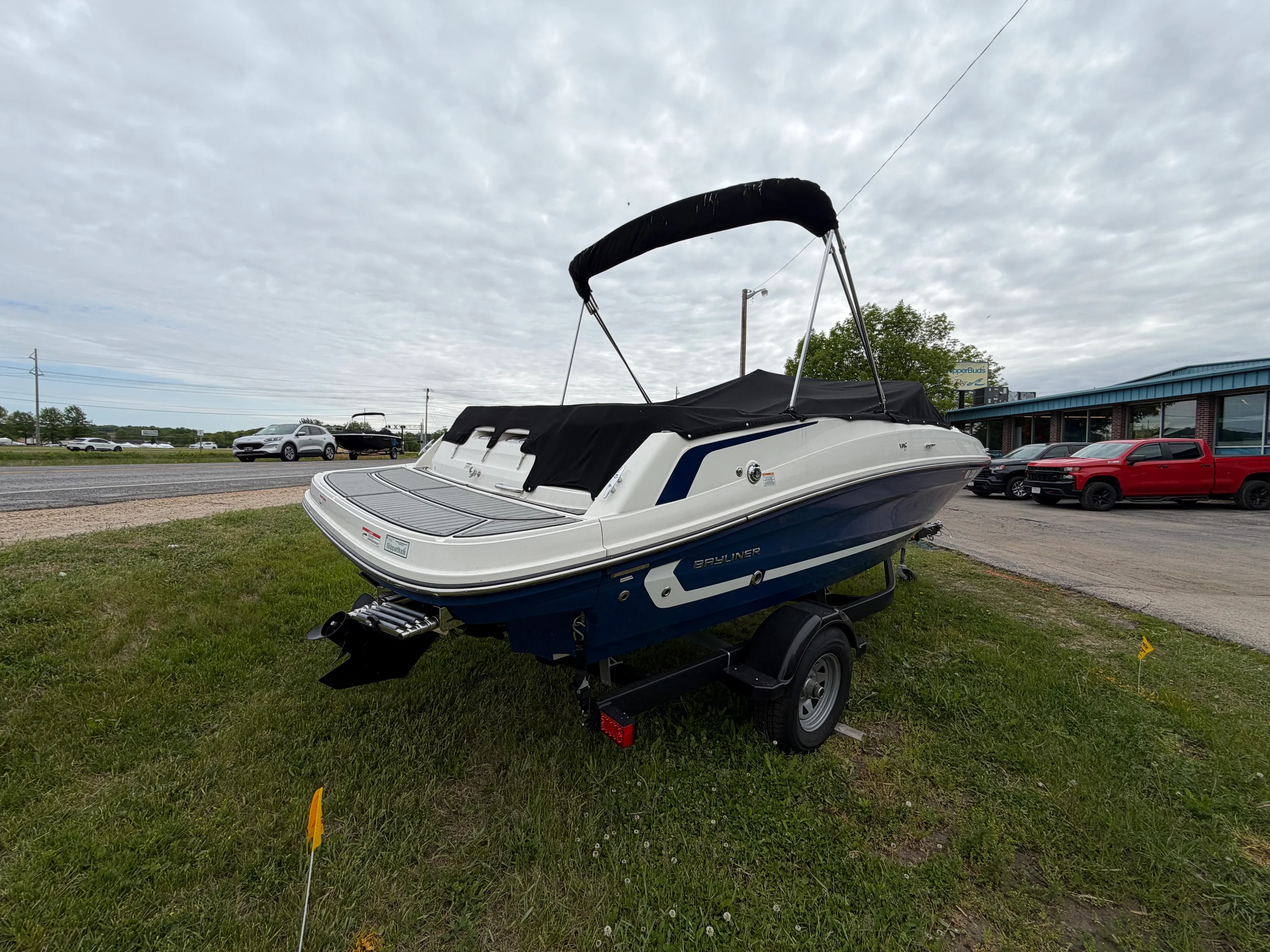 2019 Bayliner V45 Image Thumbnail #7