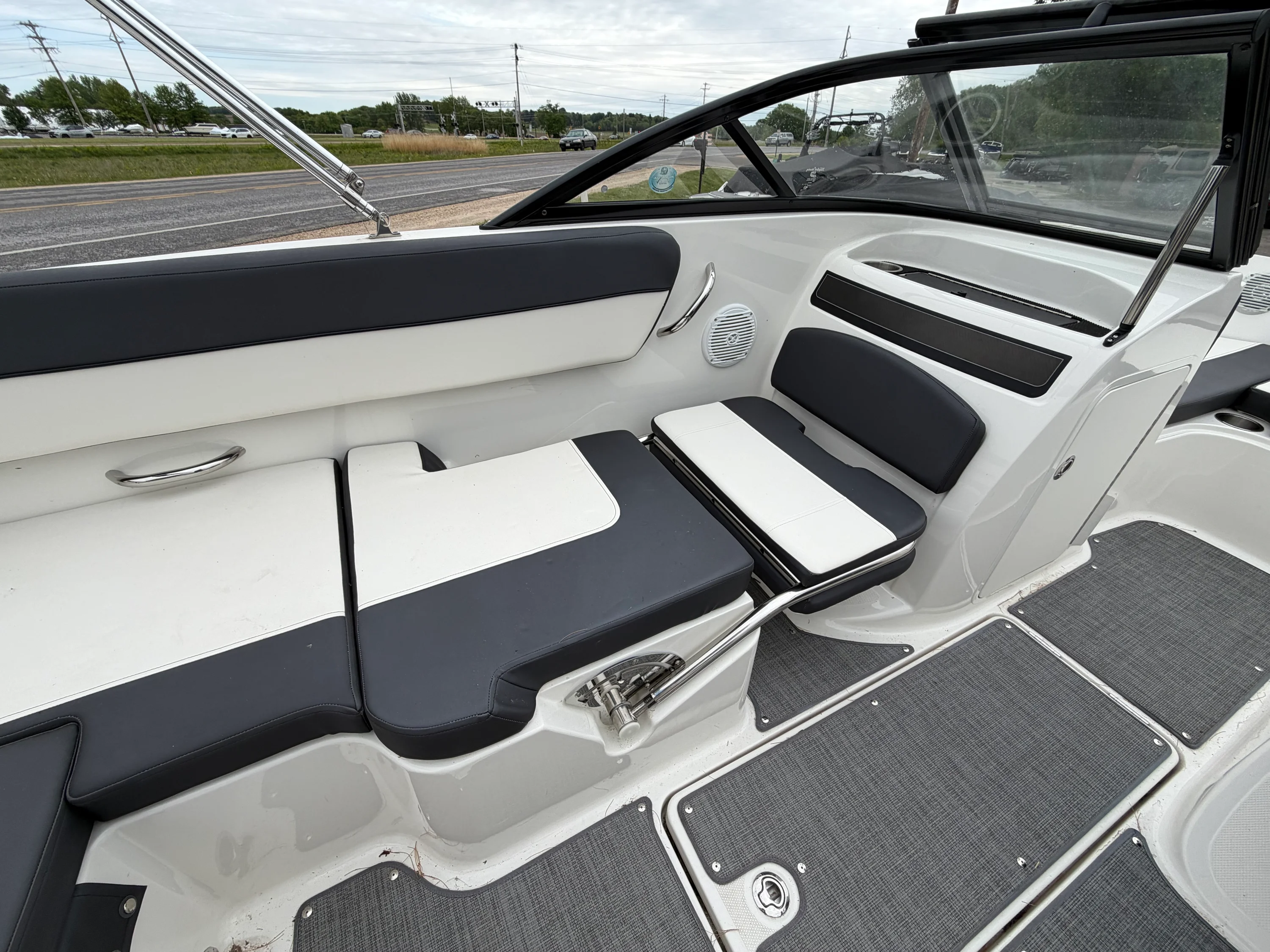 2019 Bayliner V45 Image Thumbnail #25