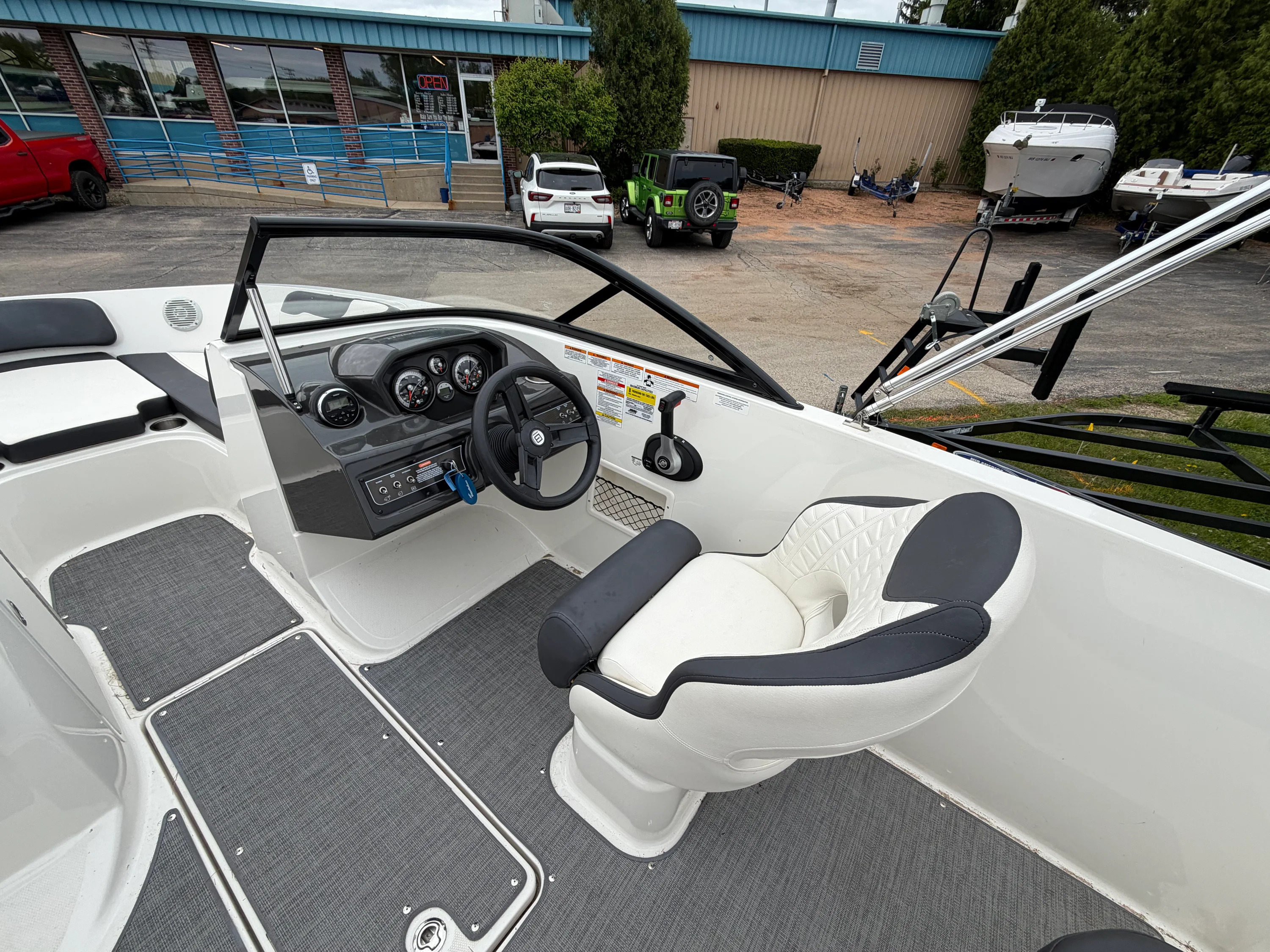 2019 Bayliner V45 Image Thumbnail #18