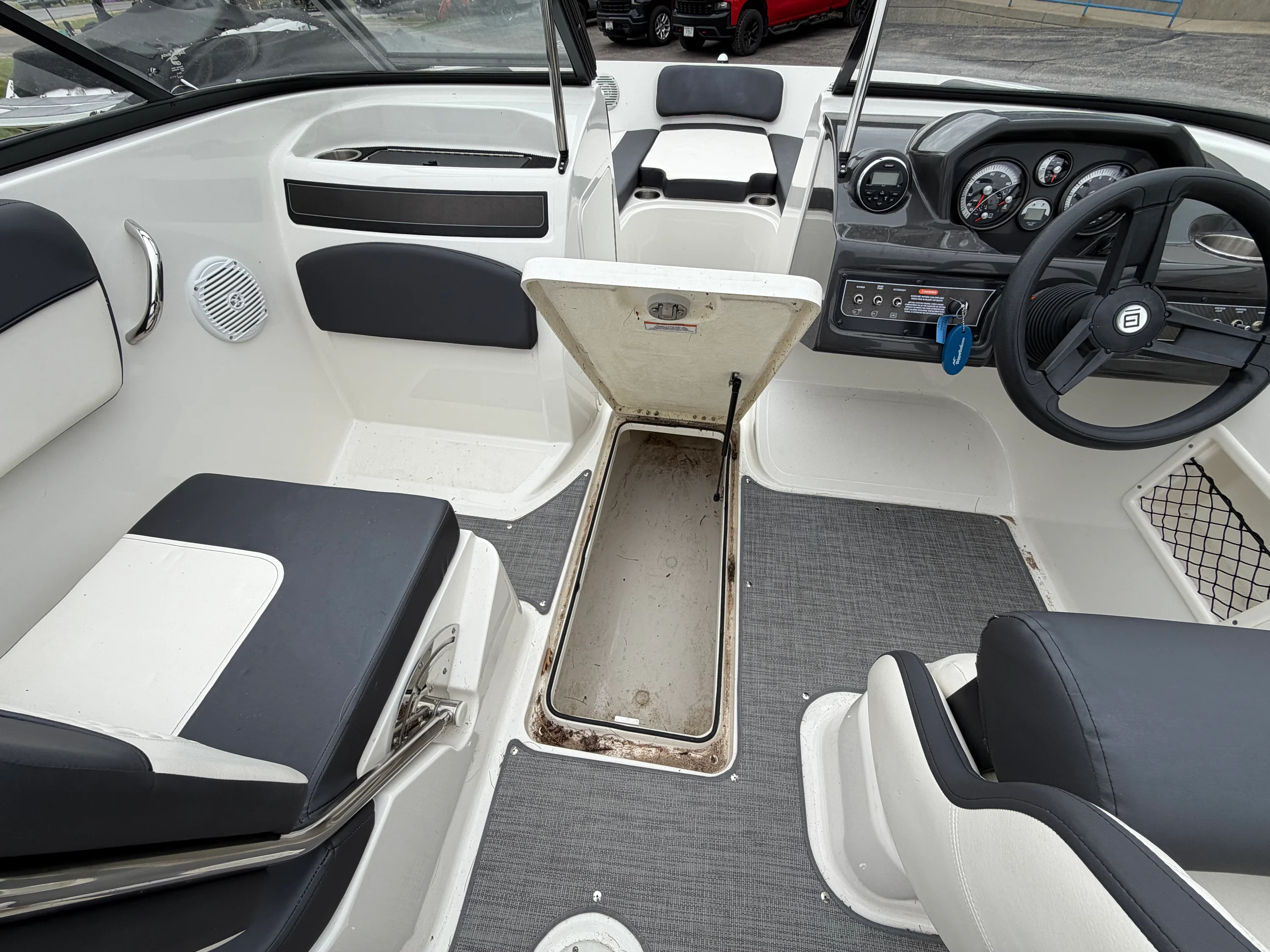 2019 Bayliner V45 Image Thumbnail #28