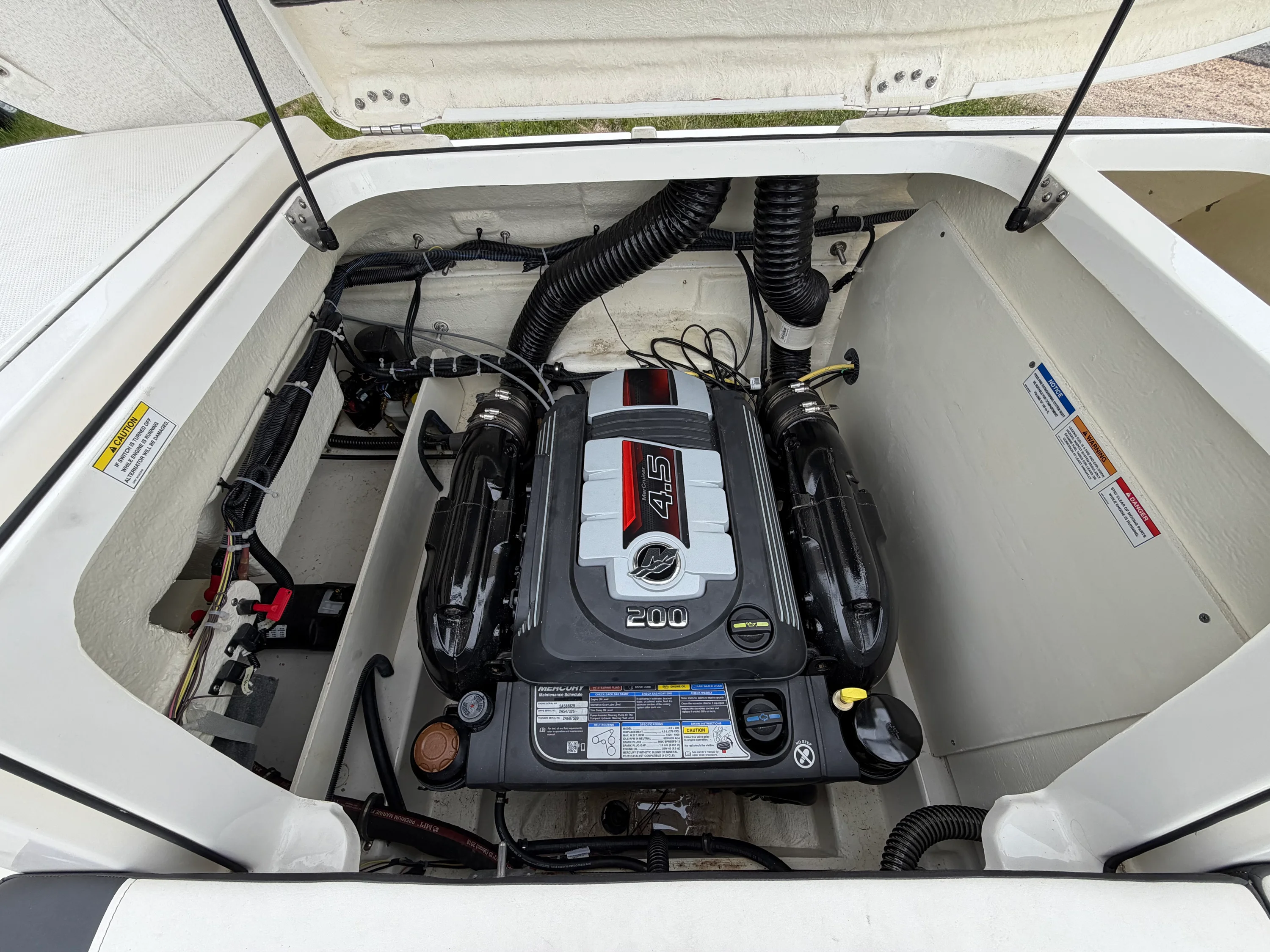 2019 Bayliner V45 Image Thumbnail #36