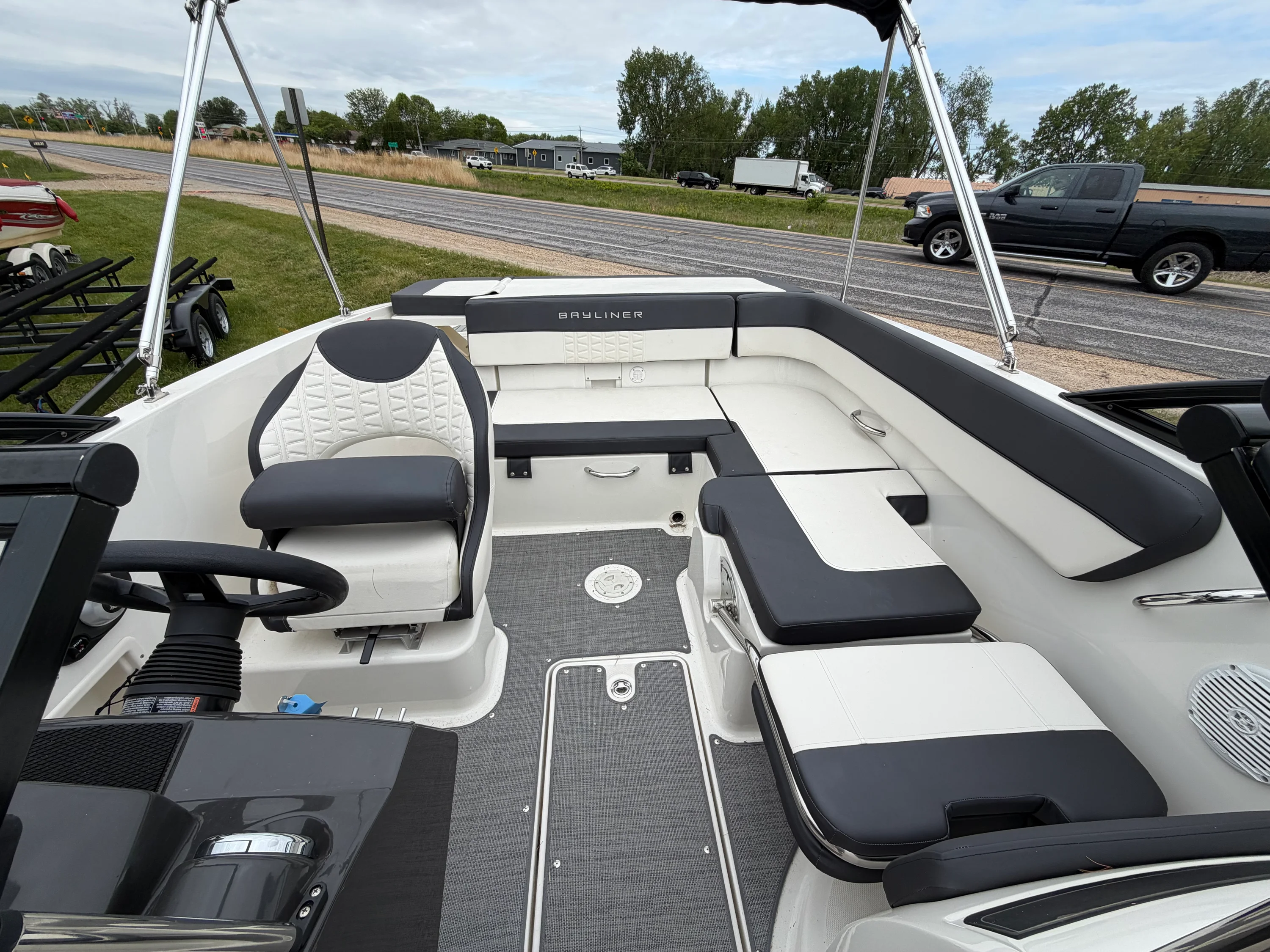 2019 Bayliner V45 Image Thumbnail #26