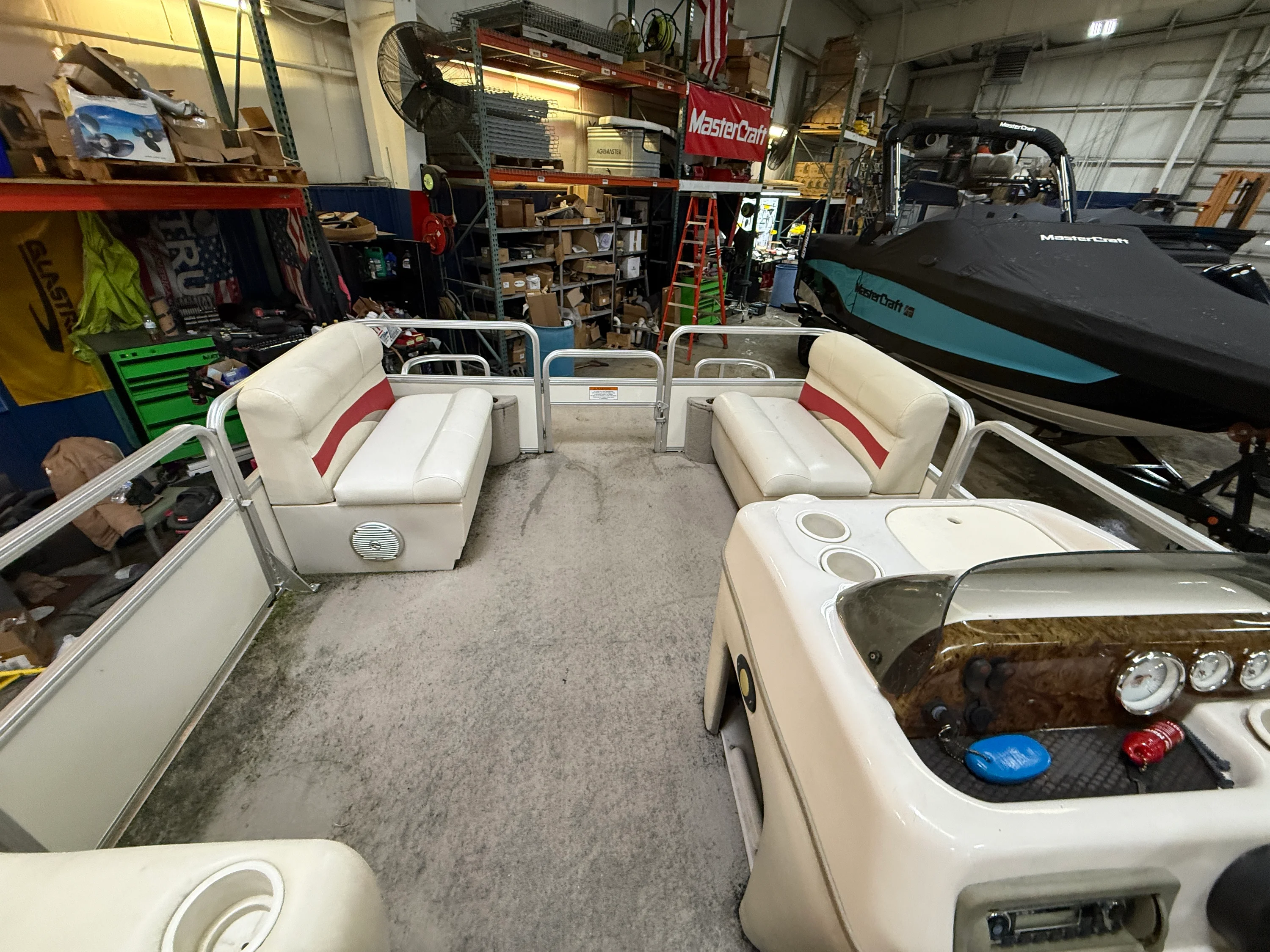 2009 Tracker FISHING DELUXE 20 Image Thumbnail #8