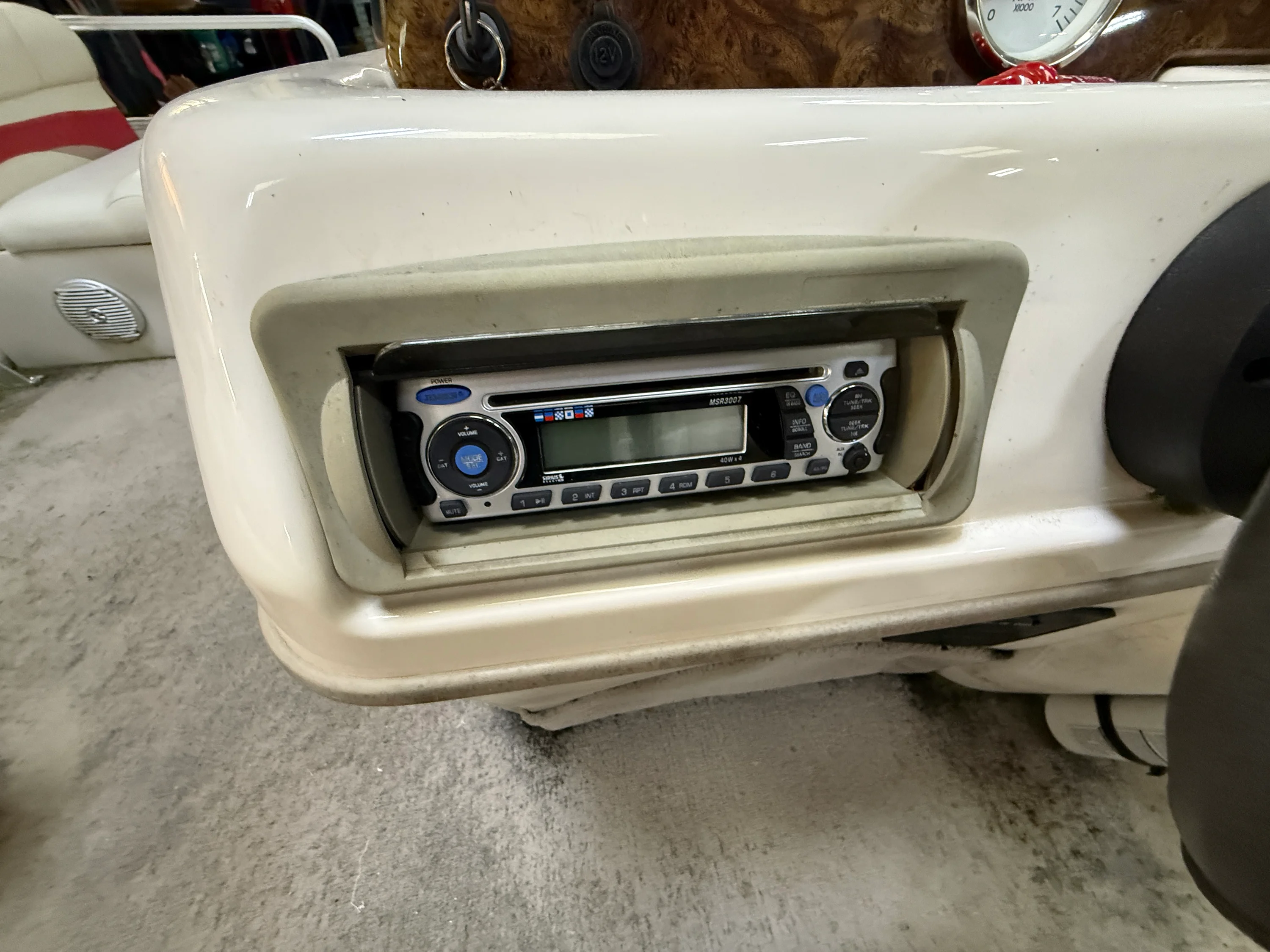 2009 Tracker FISHING DELUXE 20 Image Thumbnail #12