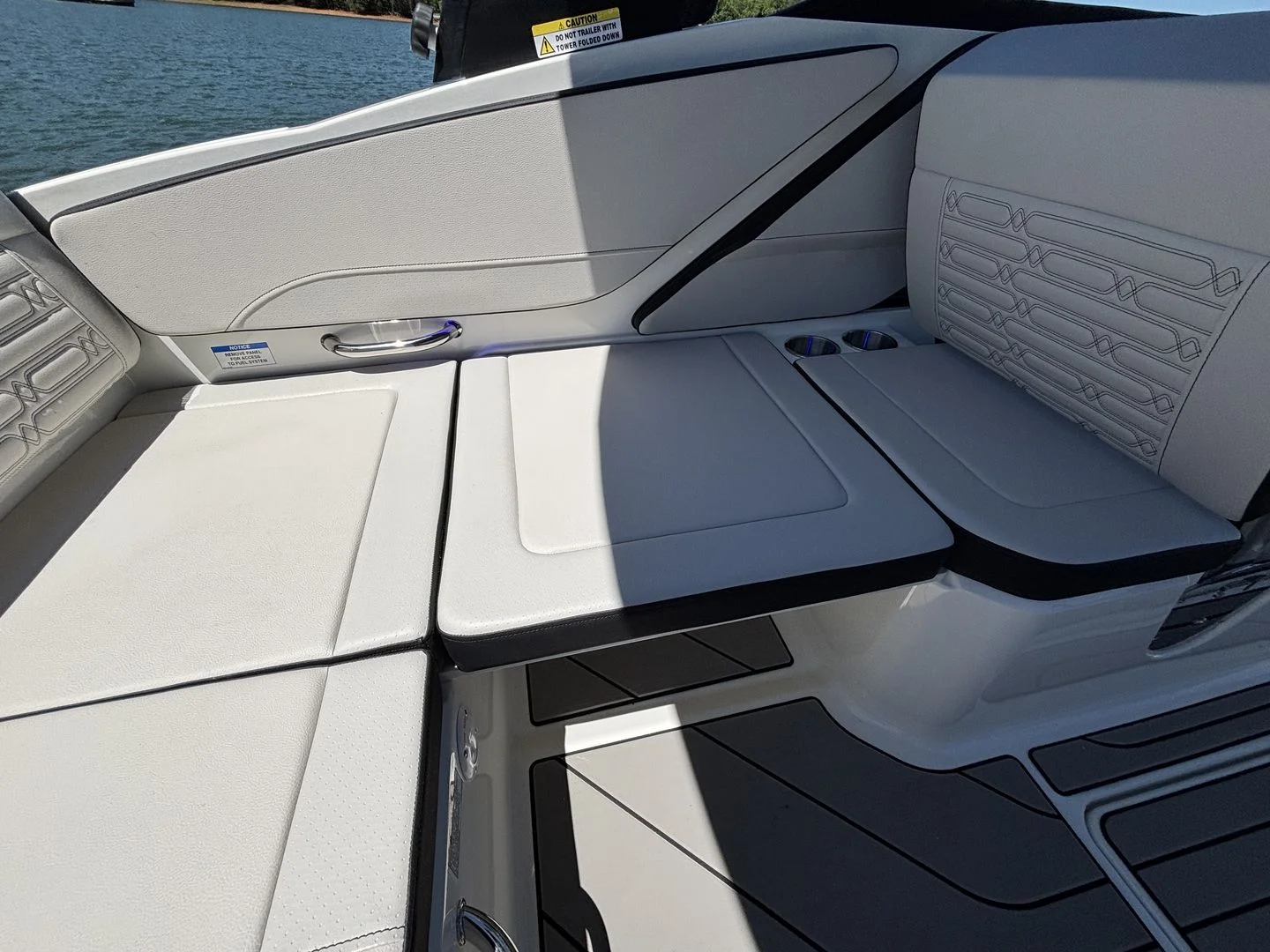 2026 Sea Ray SPX 210 Image Thumbnail #17