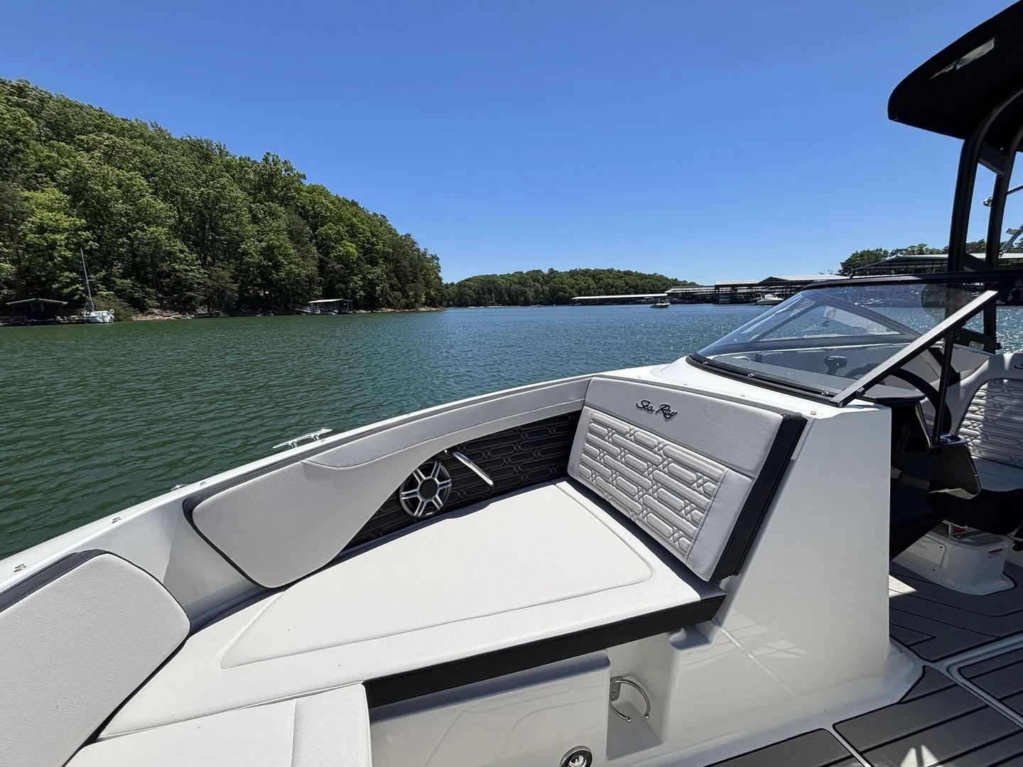 2026 Sea Ray SPX 210 Image Thumbnail #15