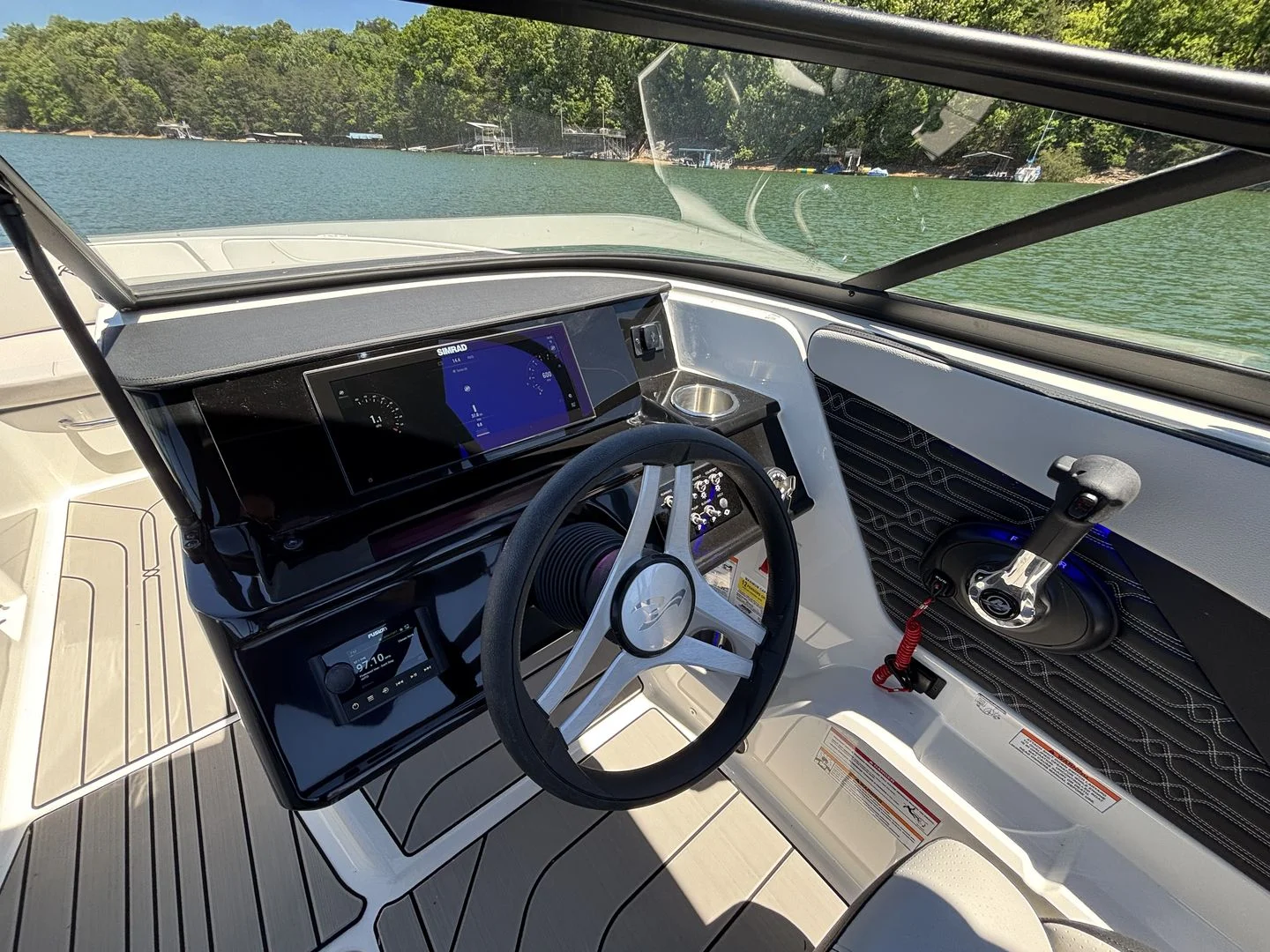 2026 Sea Ray SPX 210 Image Thumbnail #6