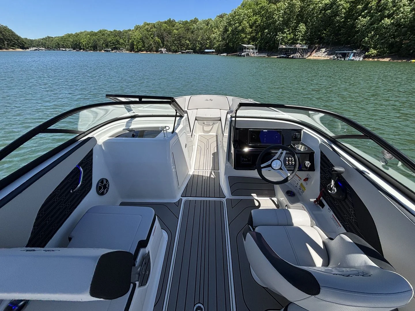 2026 Sea Ray SPX 210 Image Thumbnail #14