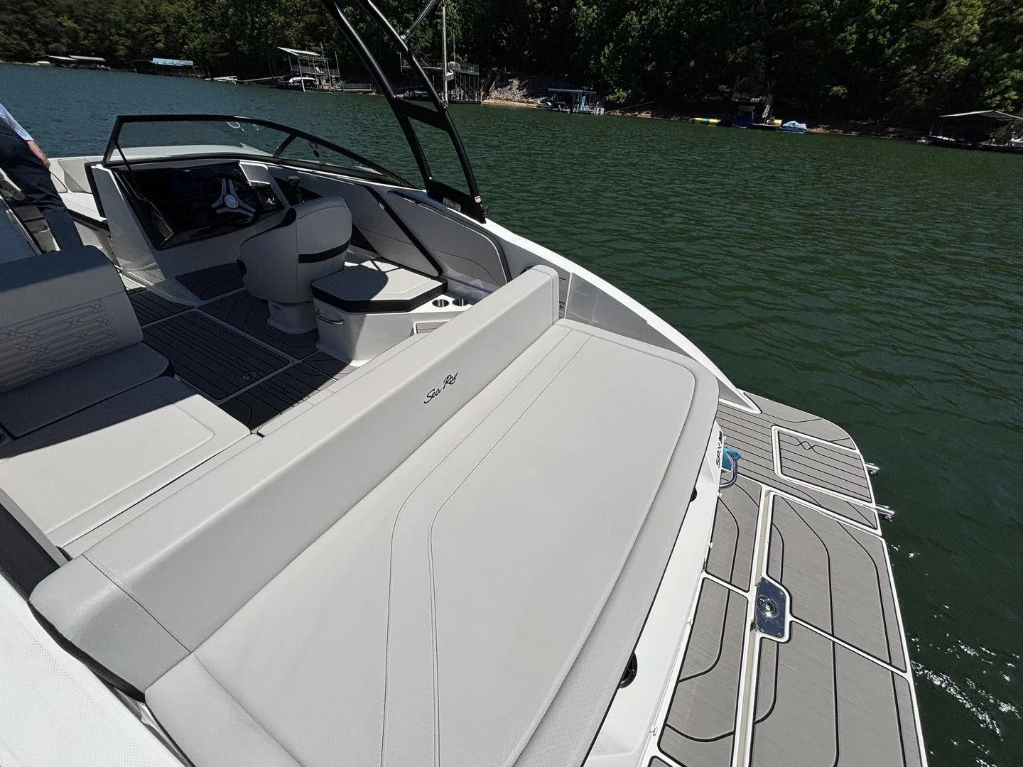 2026 Sea Ray SPX 210 Image Thumbnail #21