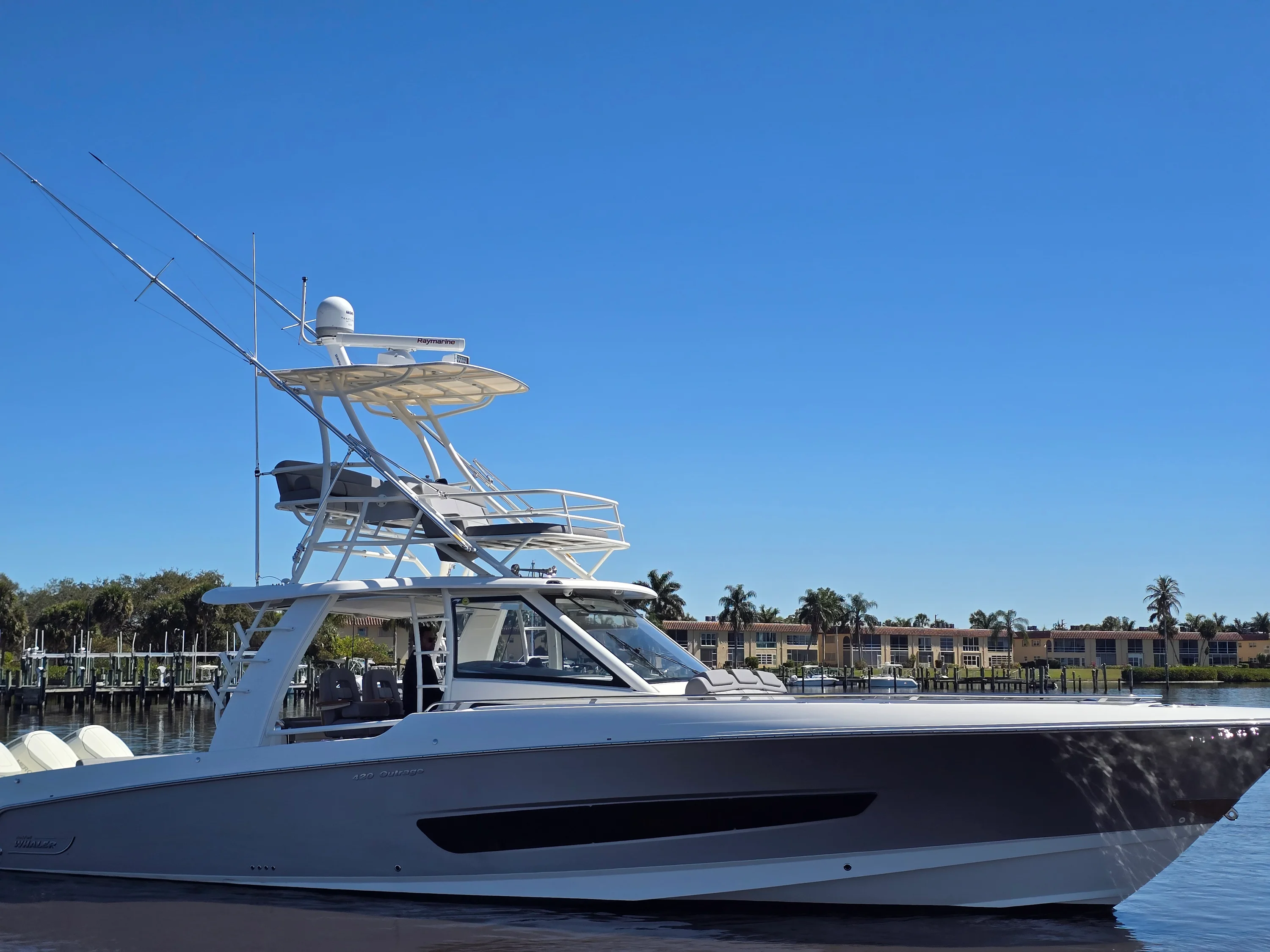 2023 Boston Whaler 420 OUTRAGE Image Thumbnail #7