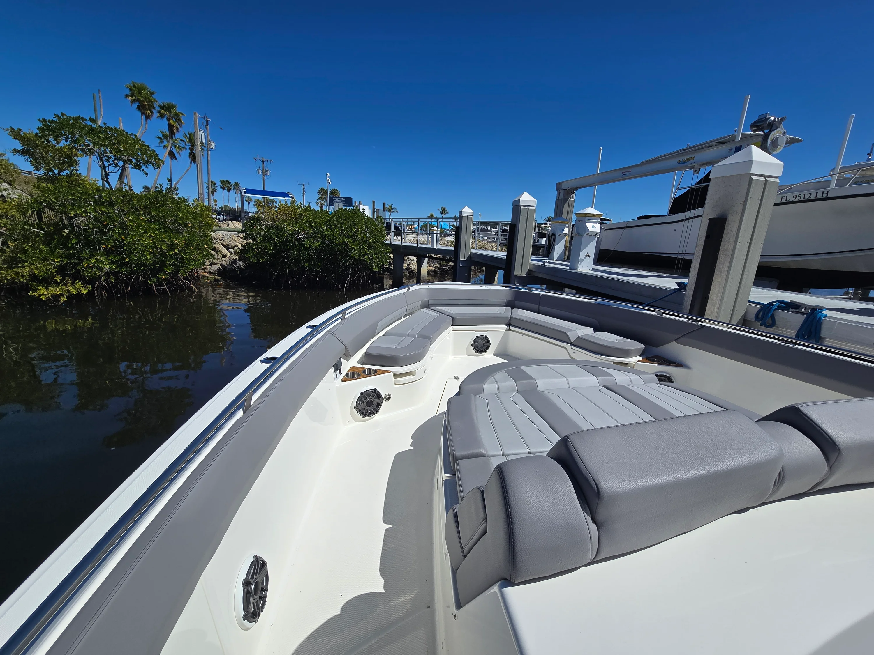 2023 Boston Whaler 420 OUTRAGE Image Thumbnail #19
