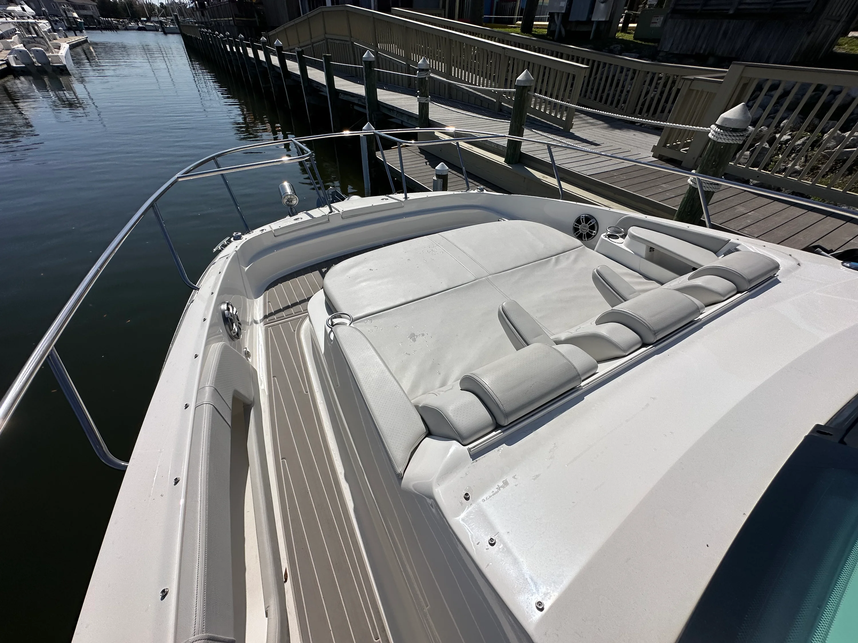 2024 Sea Ray 32 DA OB Image Thumbnail #13