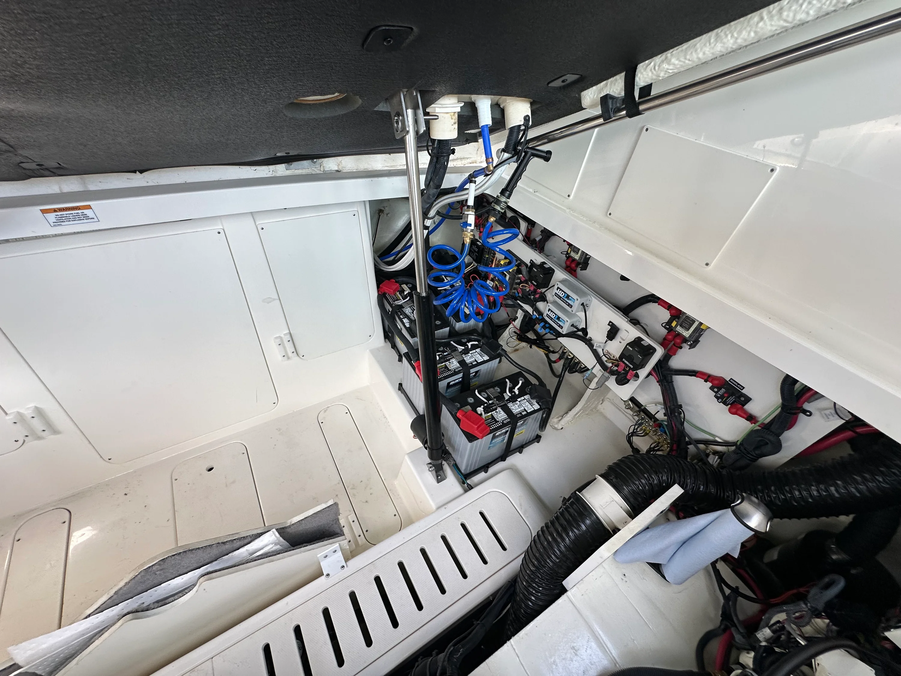 2024 Sea Ray 32 DA OB Image Thumbnail #42