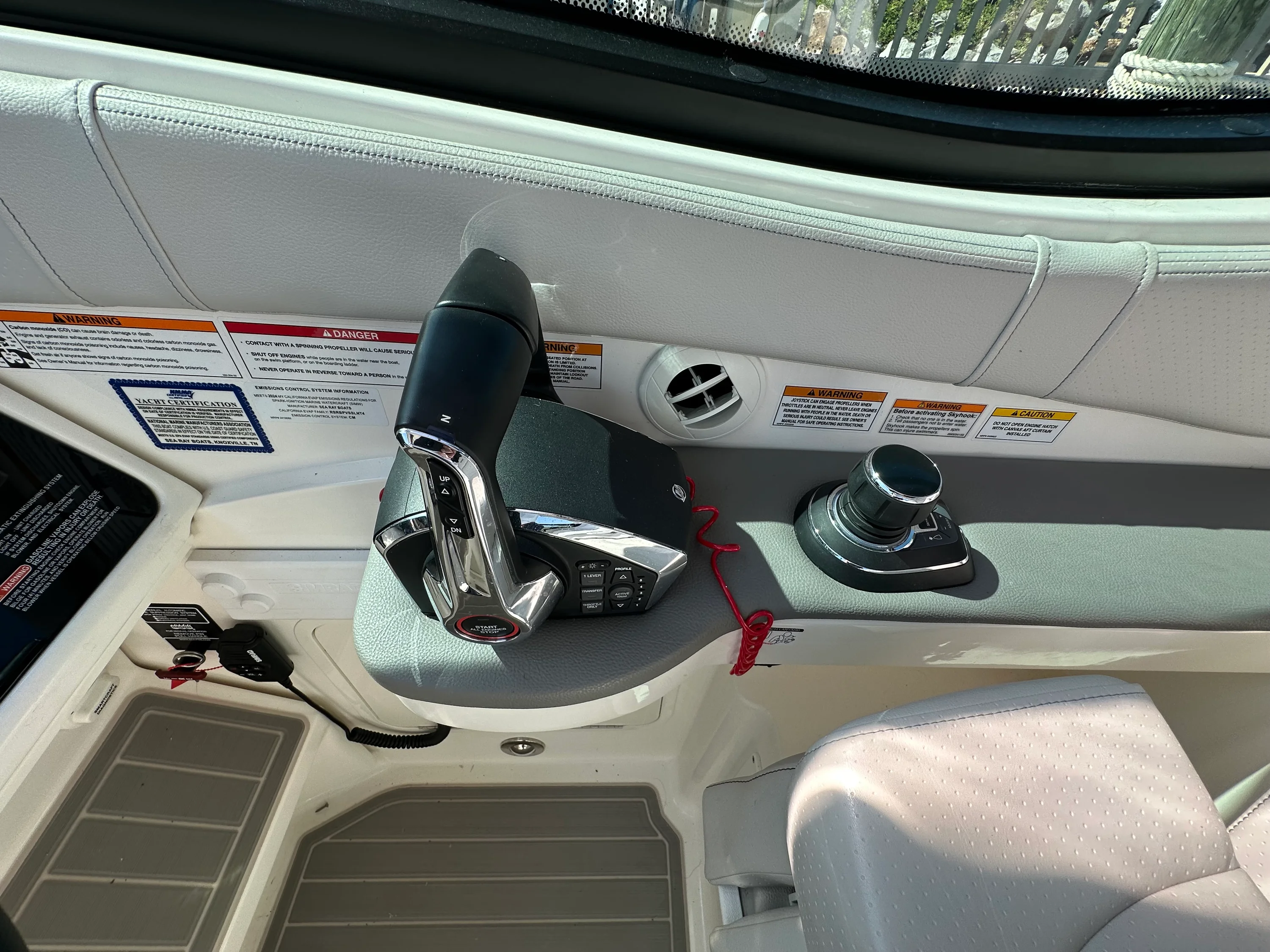 2024 Sea Ray 32 DA OB Image Thumbnail #23