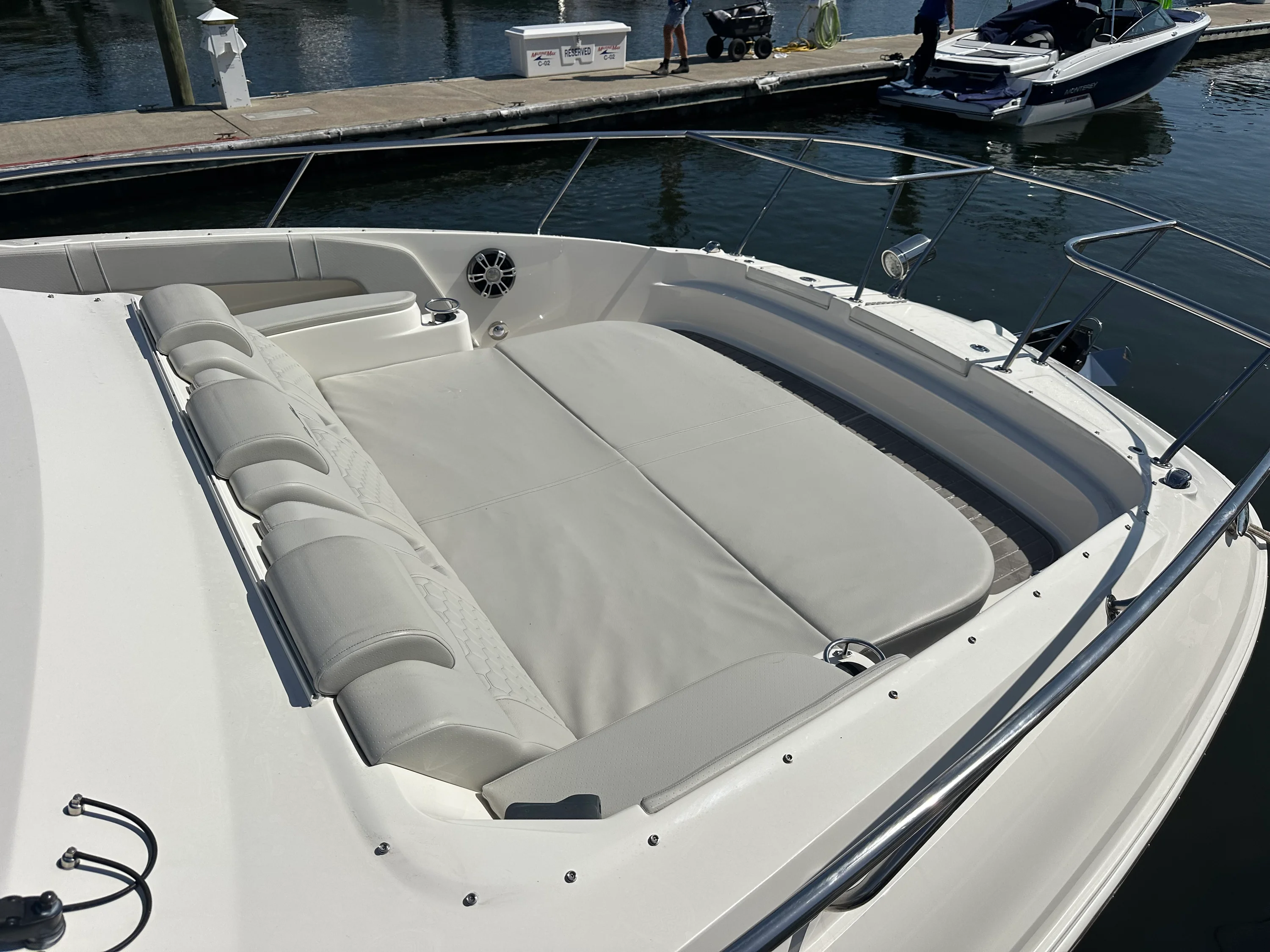 2024 Sea Ray 32 DA OB Image Thumbnail #11