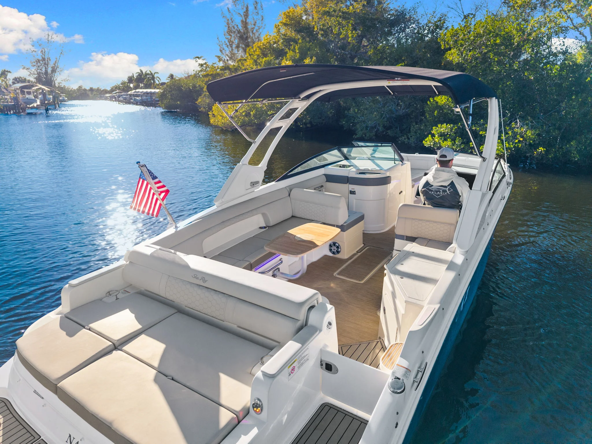 2023 Sea Ray SDX 290 OB Image Thumbnail #6