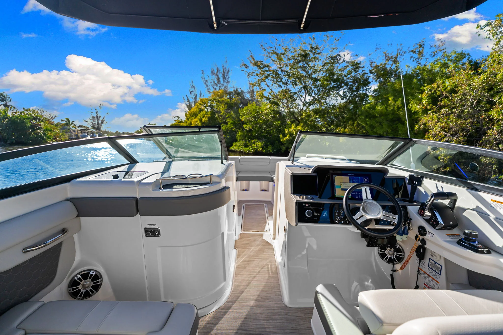 2023 Sea Ray SDX 290 OB Image Thumbnail #20