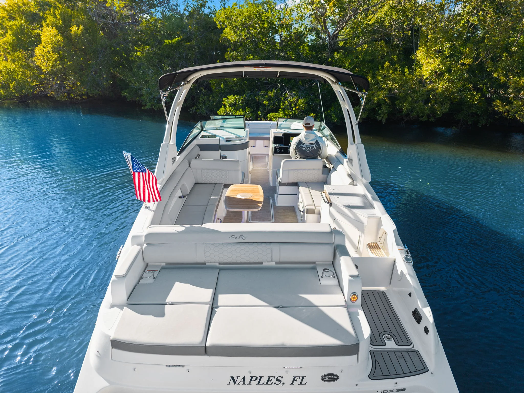 2023 Sea Ray SDX 290 OB Image Thumbnail #7