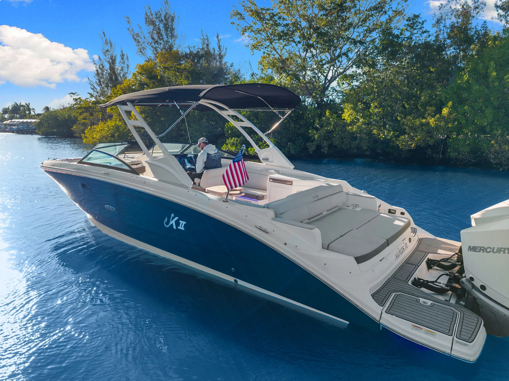 2023 Sea Ray SDX 290 OB Image Thumbnail #3