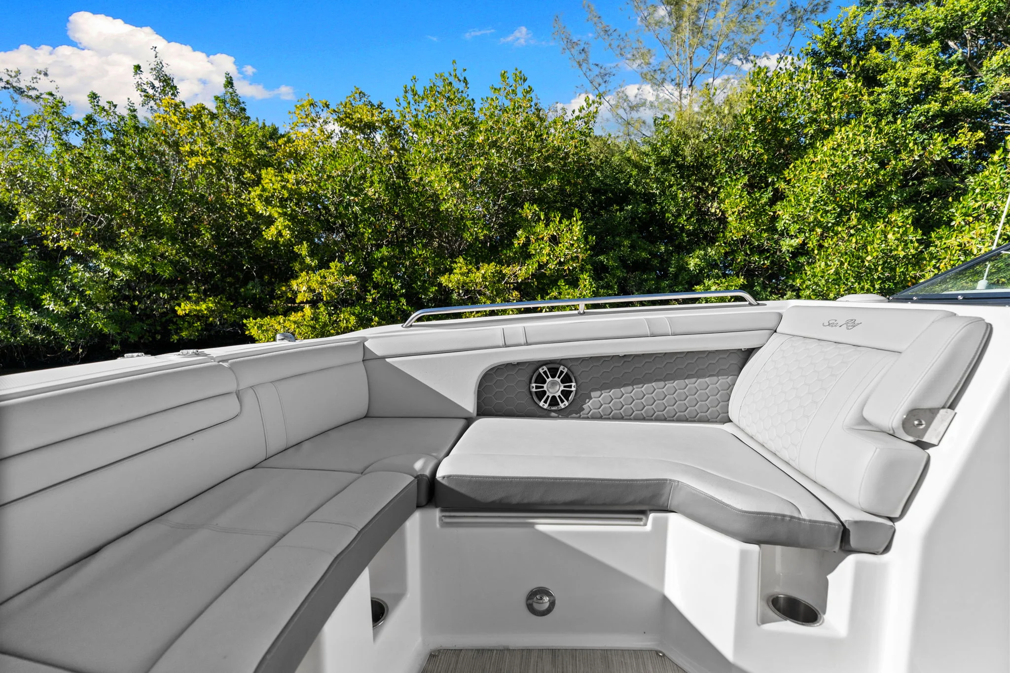 2023 Sea Ray SDX 290 OB Image Thumbnail #14