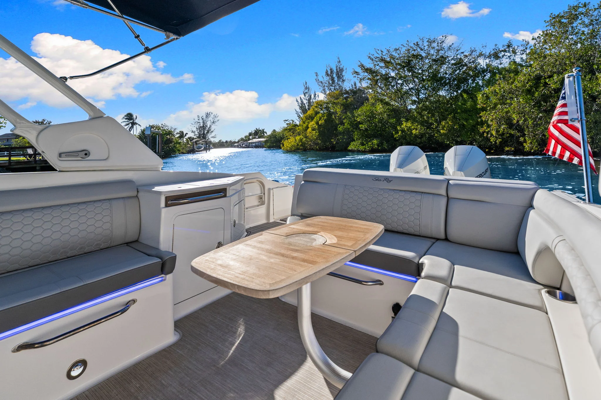 2023 Sea Ray SDX 290 OB Image Thumbnail #32