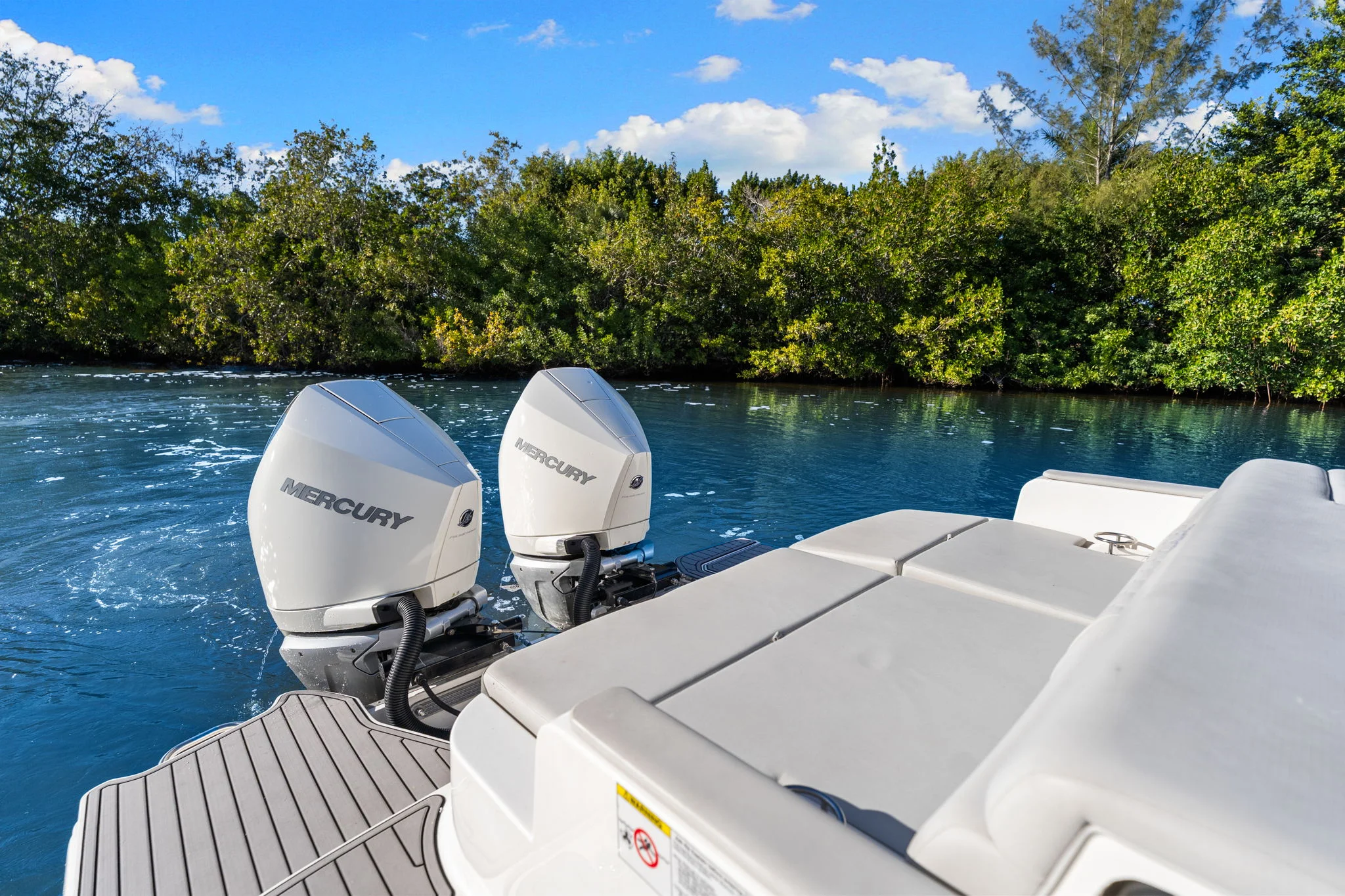 2023 Sea Ray SDX 290 OB Image Thumbnail #35