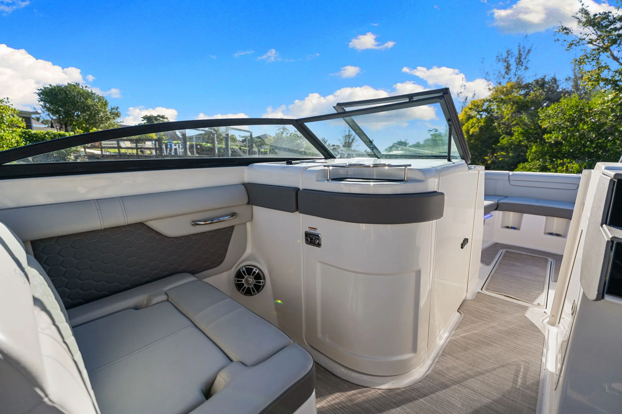 2023 Sea Ray SDX 290 OB Image Thumbnail #27