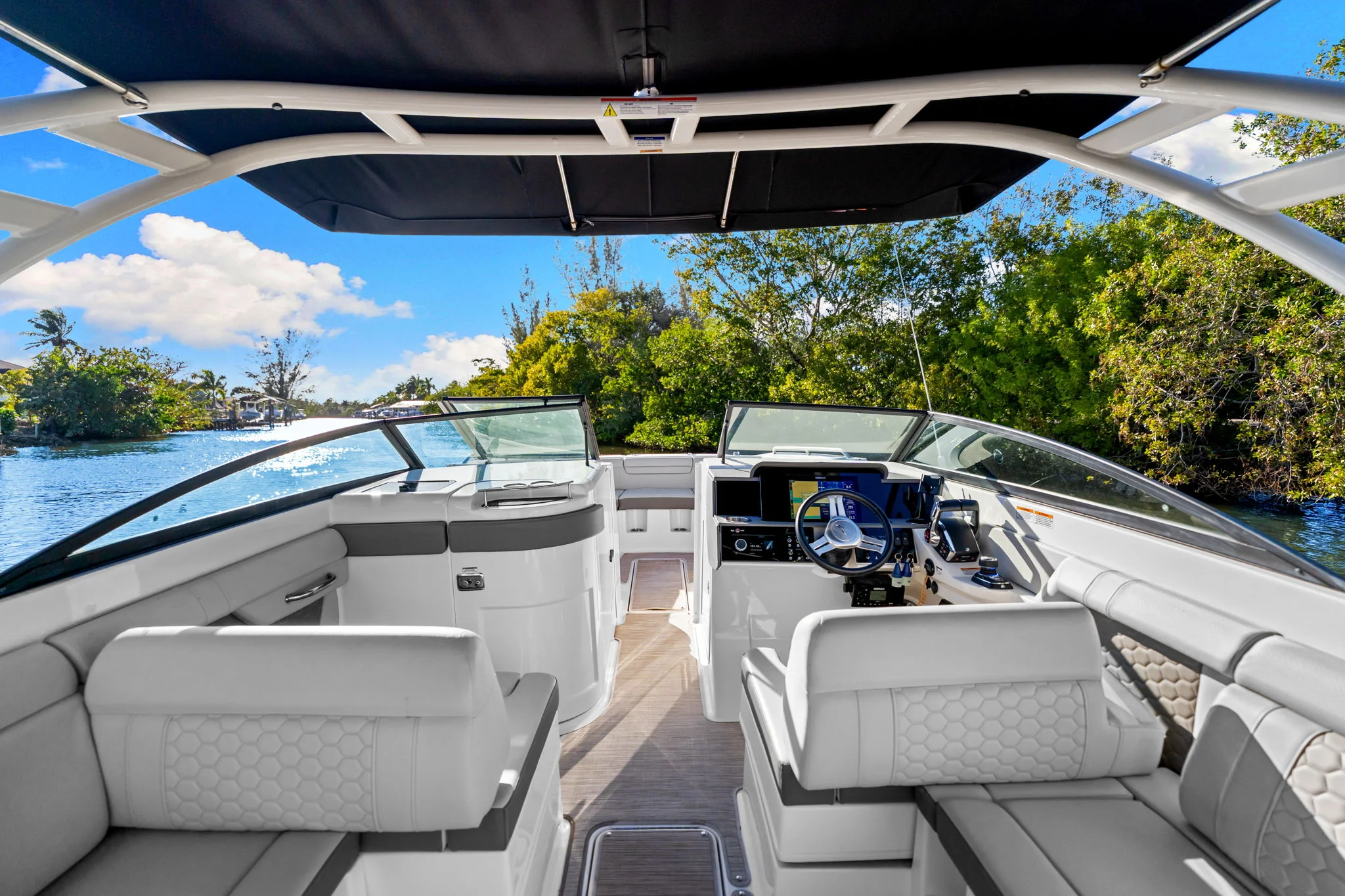 2023 Sea Ray SDX 290 OB Image Thumbnail #28