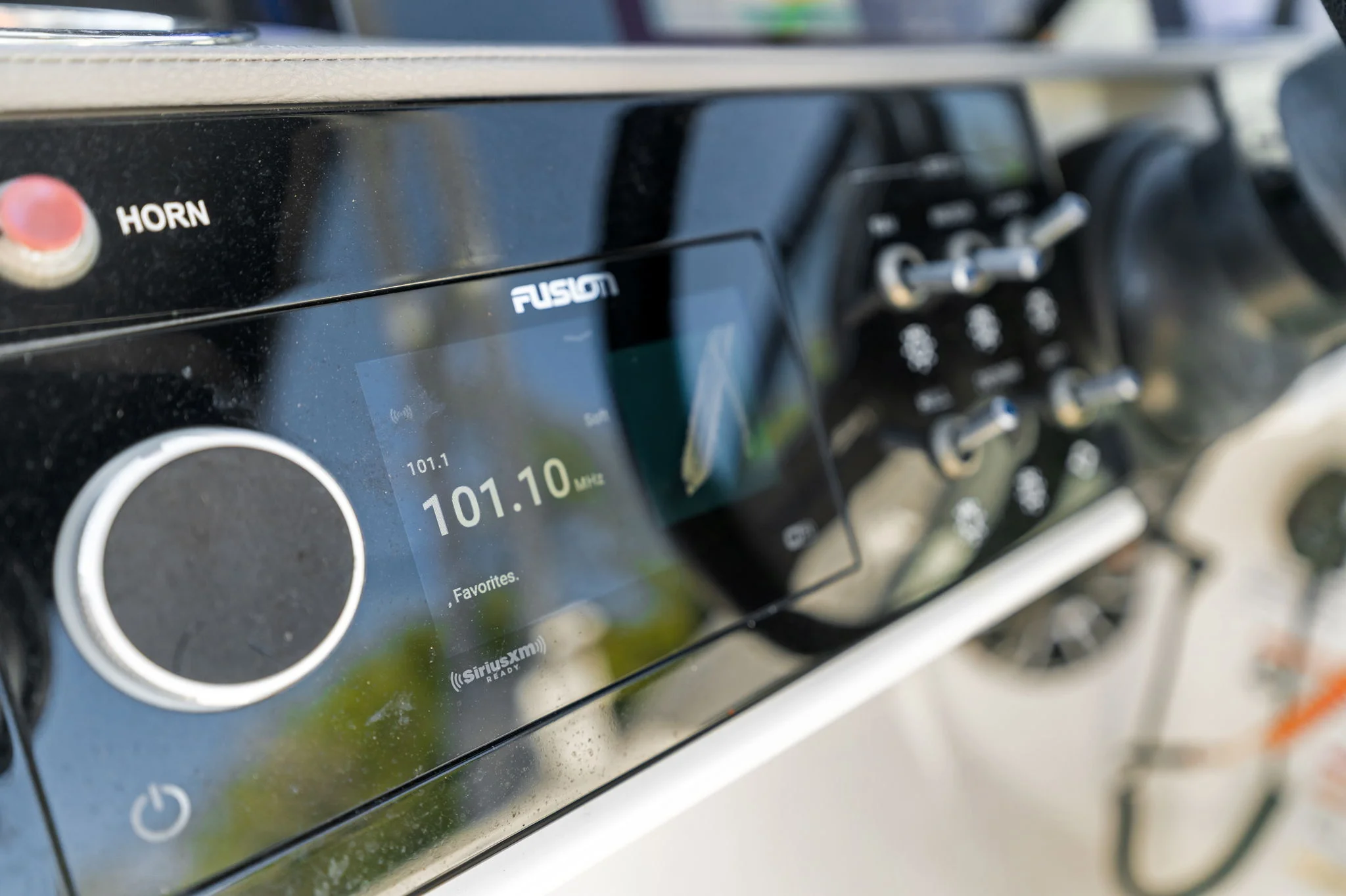 2023 Sea Ray SDX 290 OB Image Thumbnail #23