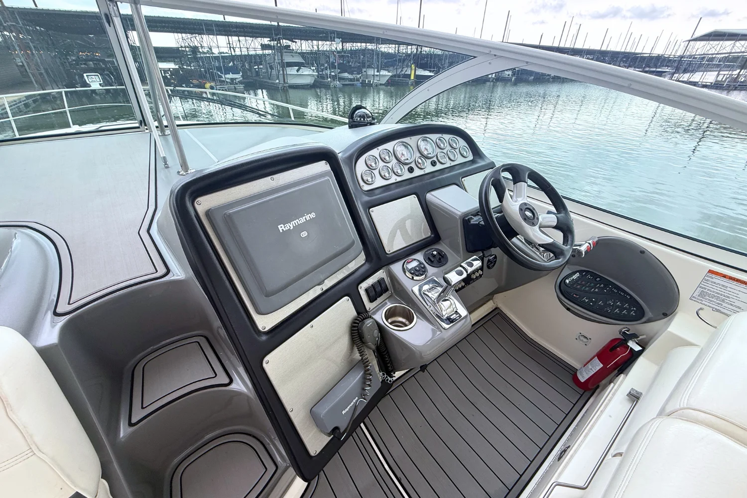 2007 Cruisers Yachts 420 EXPRESS Image Thumbnail #13