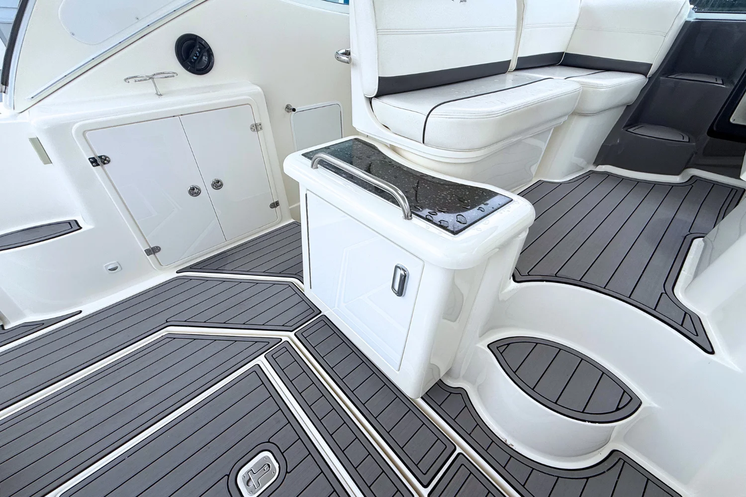 2007 Cruisers Yachts 420 EXPRESS Image Thumbnail #8