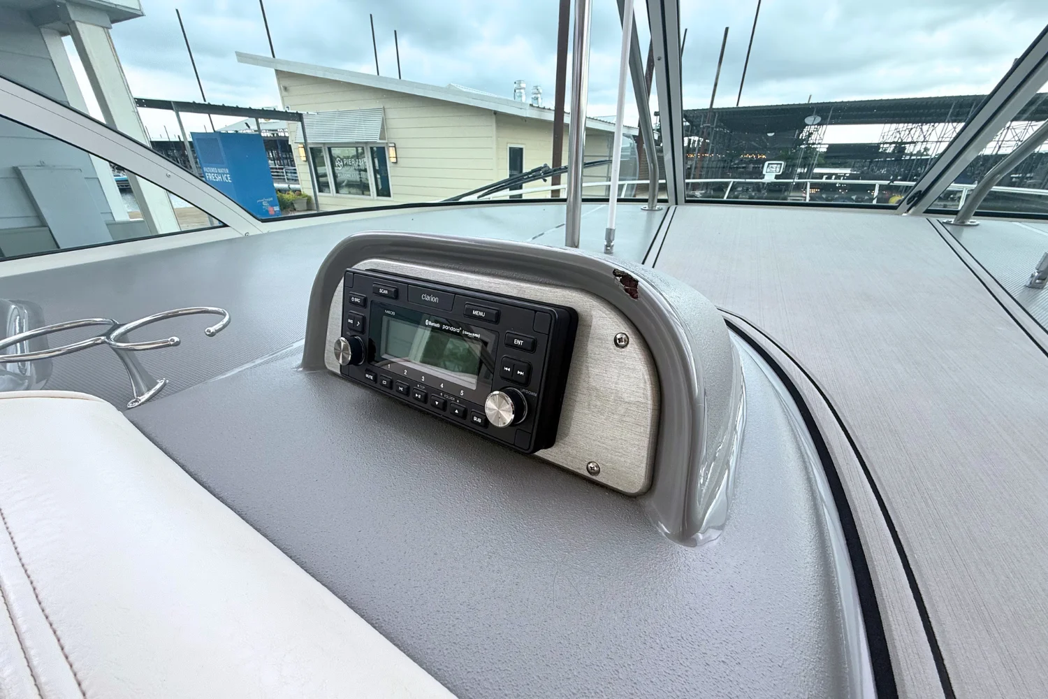 2007 Cruisers Yachts 420 EXPRESS Image Thumbnail #14