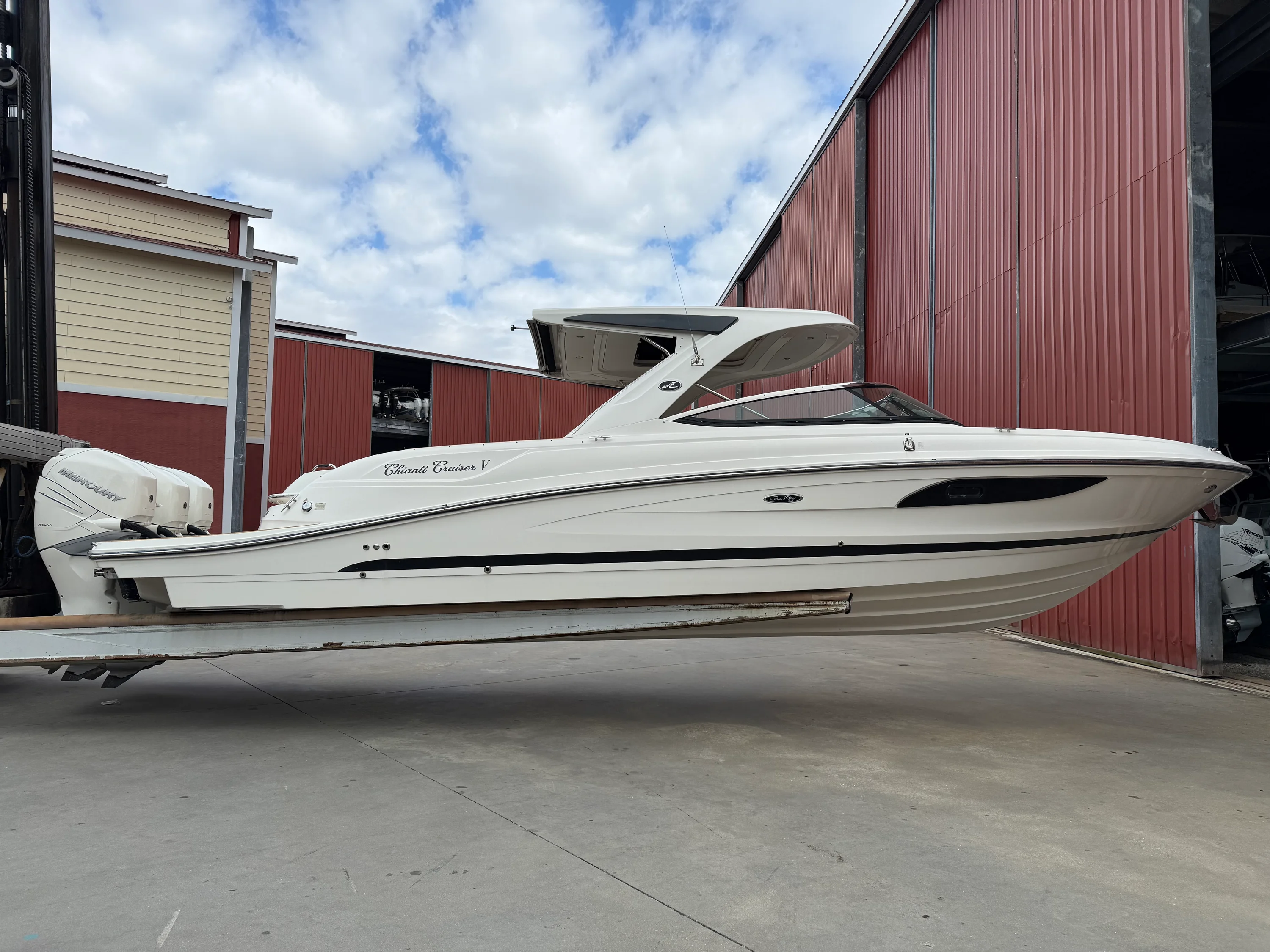 2018 Sea Ray 350 SLX OB Image Thumbnail #3