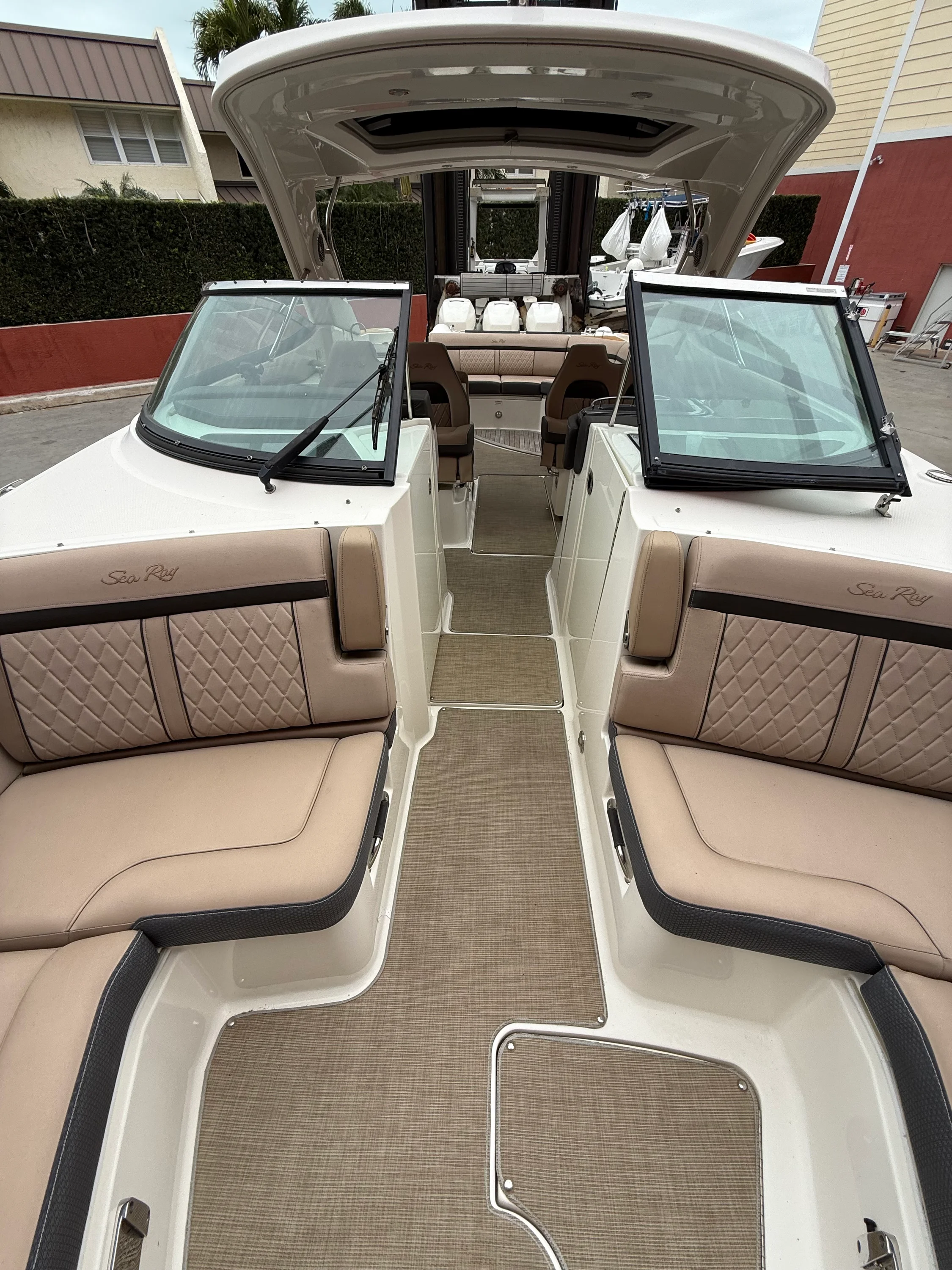 2018 Sea Ray 350 SLX OB Image Thumbnail #14