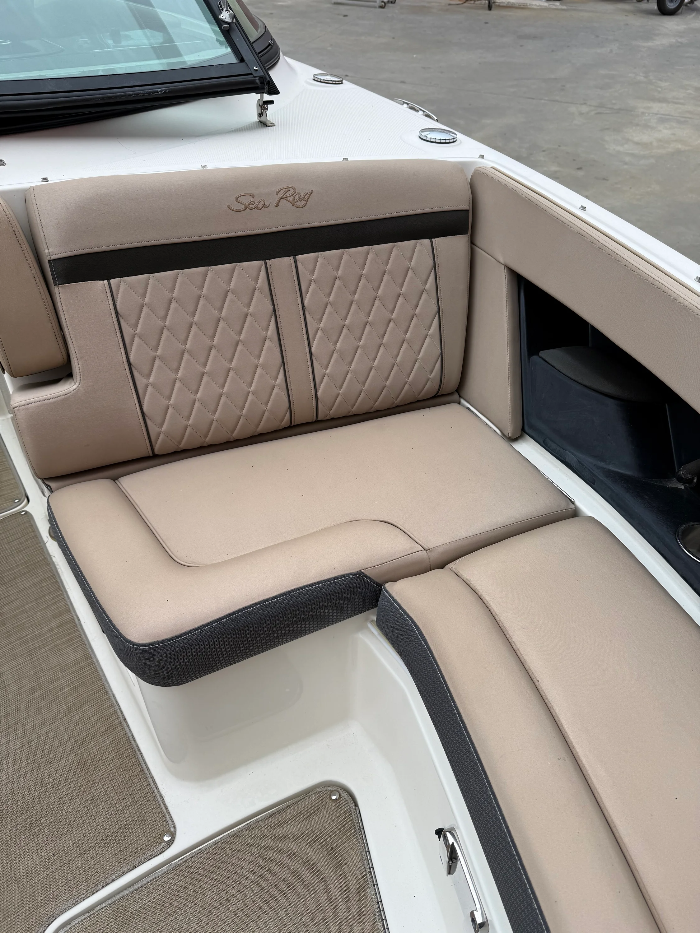 2018 Sea Ray 350 SLX OB Image Thumbnail #13